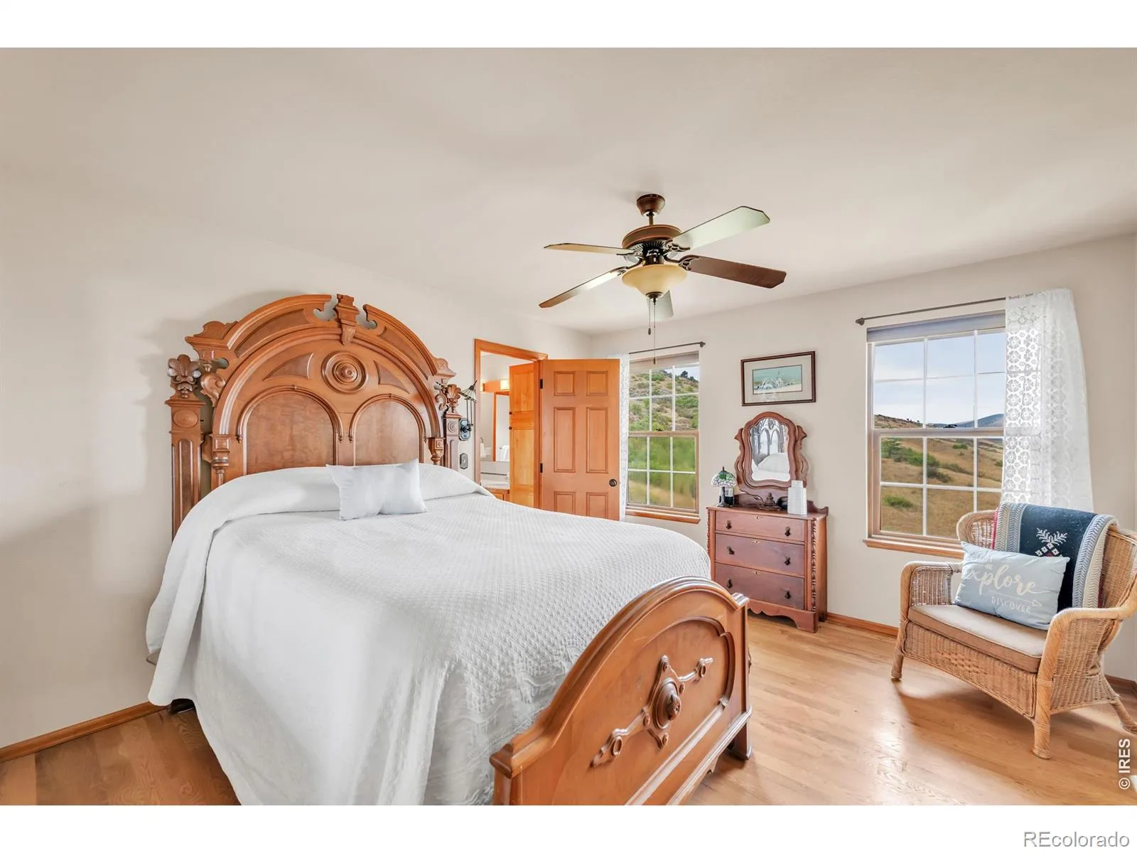 11730 Pointe View Drive Longmont CO 80503 | MLS #RECIR1057824 08272026002124 1600 30