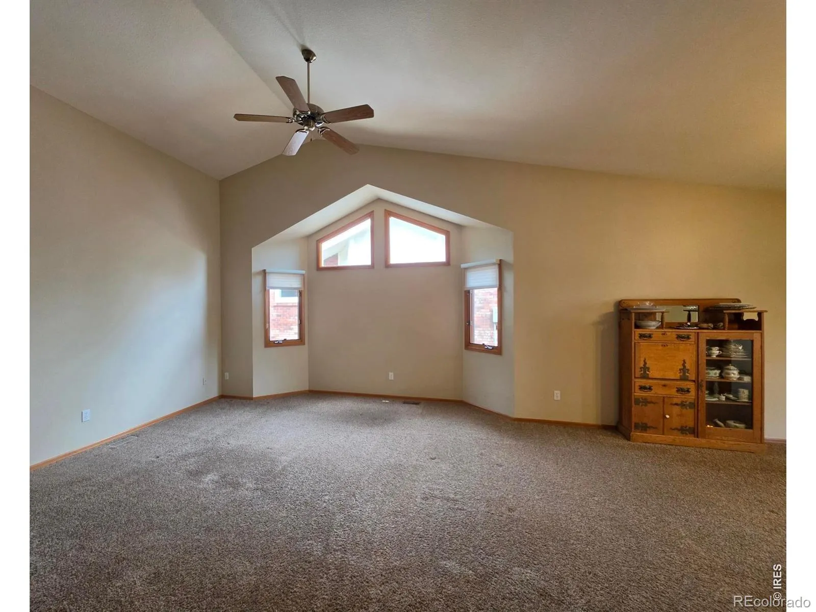 1526 Tulip Court Longmont CO 80501 MLS #RECIR1057894 04302026212403 1600 12