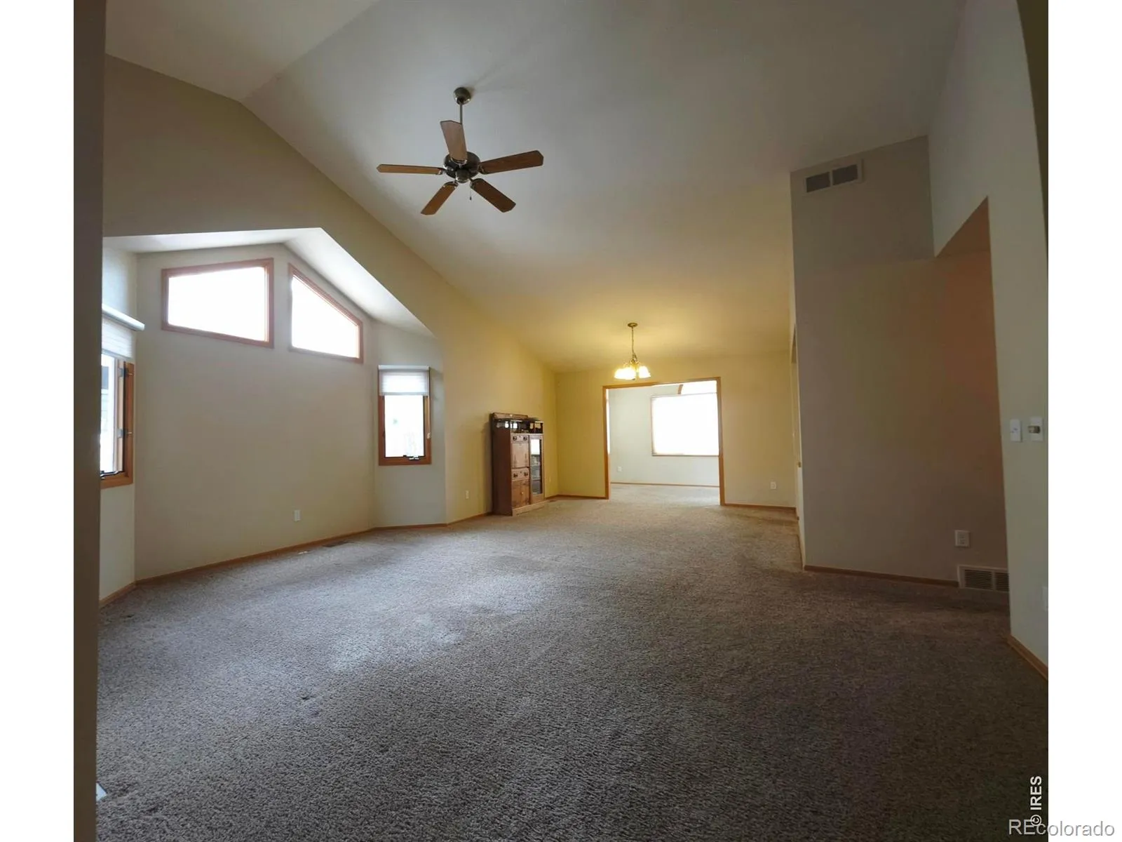 1526 Tulip Court Longmont CO 80501 MLS #RECIR1057894 04302026212403 1600 9