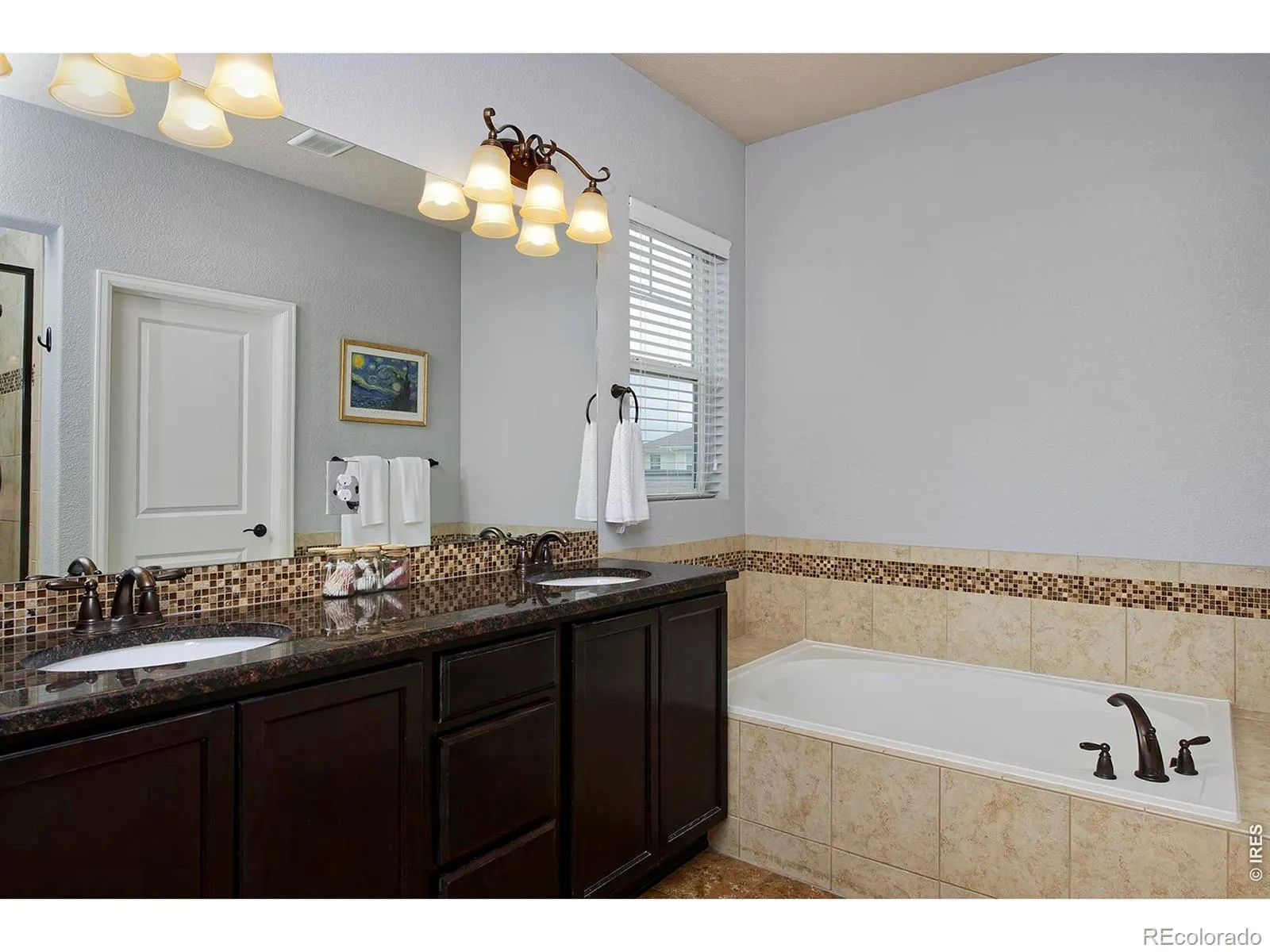 11825 Bradburn Boulevard Westminster CO 80031 MLS #REC6244514 05012026173743 1600 21