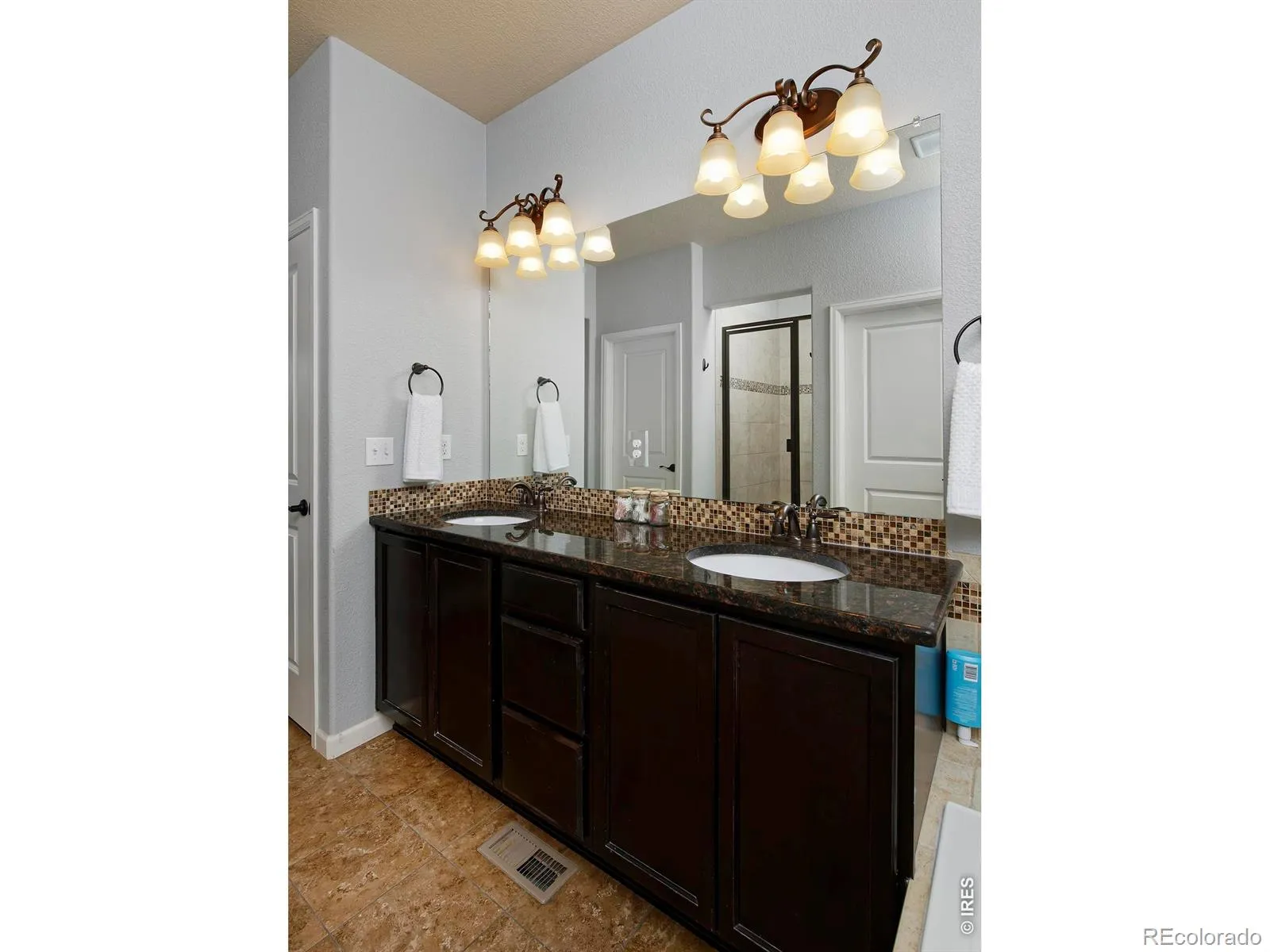 11825 Bradburn Boulevard Westminster CO 80031 MLS #REC6244514 05012026173743 1600 23