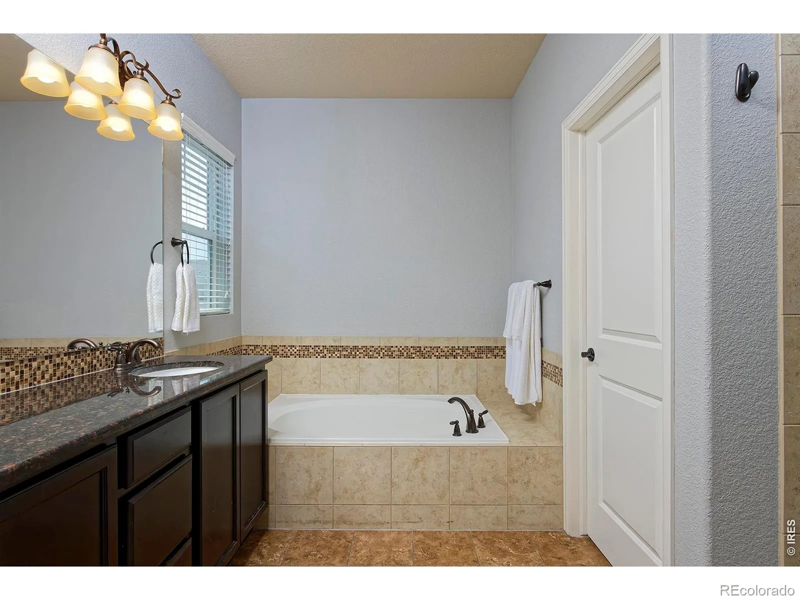 11825 Bradburn Boulevard Westminster CO 80031 MLS #REC6244514 07012026184146 1600 25