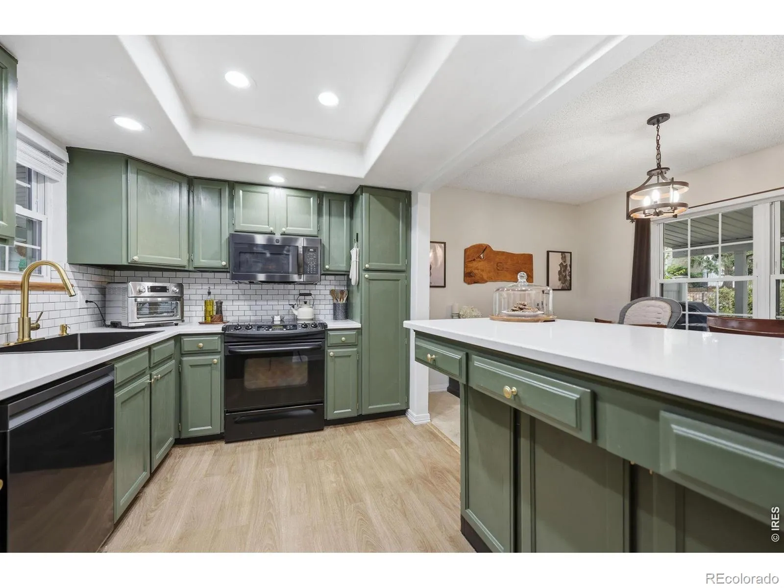 2598 S Vaughn Way #B Aurora CO 80014 MLS #REC4985384 05022026055439 1600 1