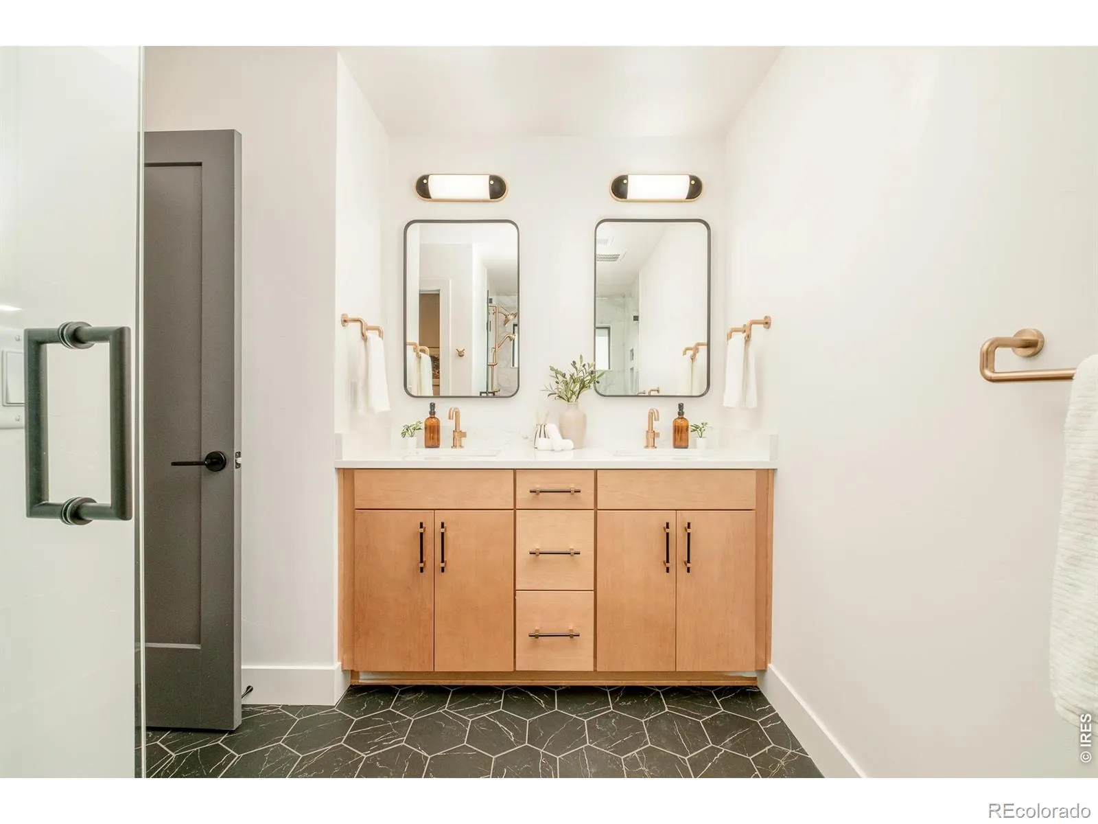 4520 Utica Street Denver CO 80212 MLS #RECIR1058091 05022026061110 1600 22