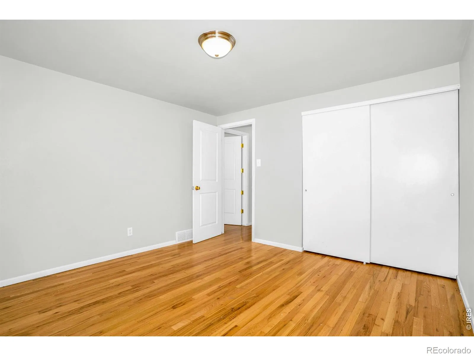 1229 Sherman Street Longmont CO 80501 MLS #RECIR1058116 05022026201514 1600 23