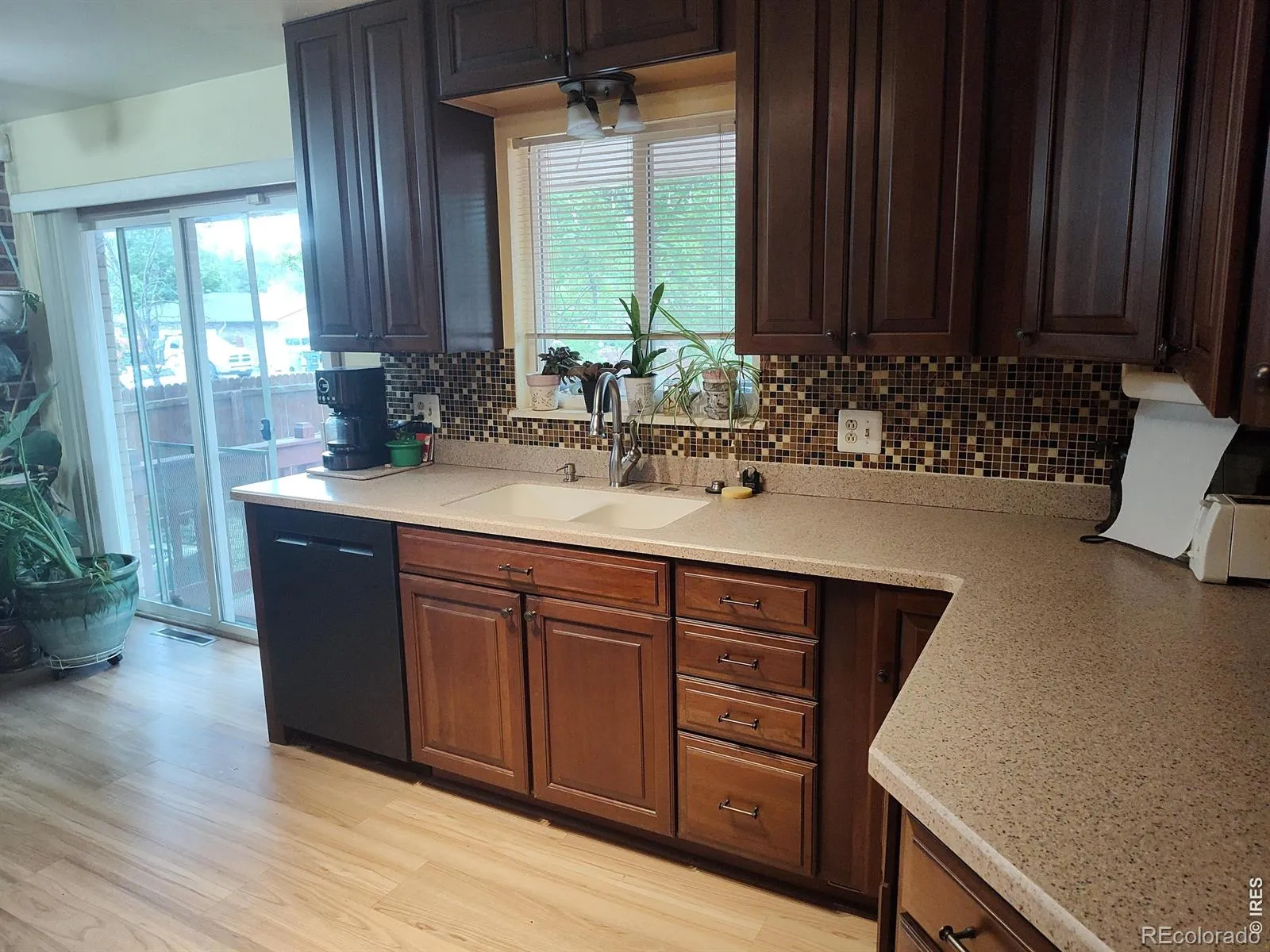 2 Forsyth Drive Longmont CO 80504 MLS #RECIR1058129 05052026193507 1600 10