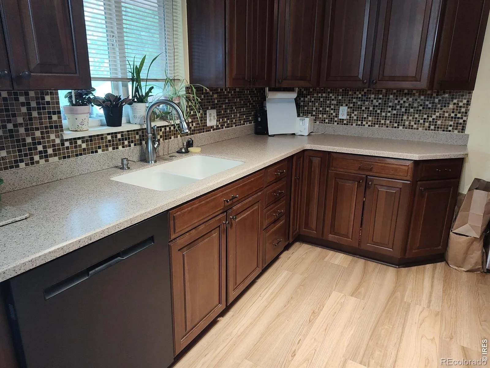 2 Forsyth Drive Longmont CO 80504 MLS #RECIR1058129 05052026193507 1600 13