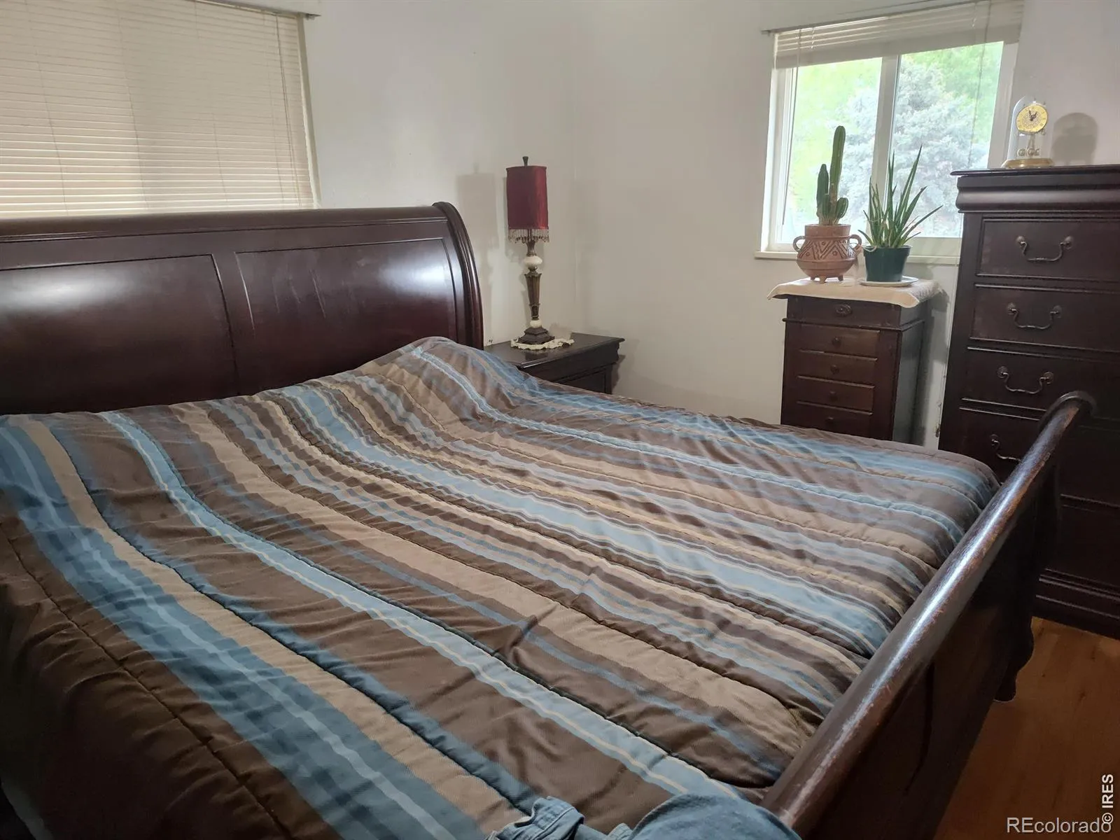2 Forsyth Drive Longmont CO 80504 MLS #RECIR1058129 05052026193507 1600 22