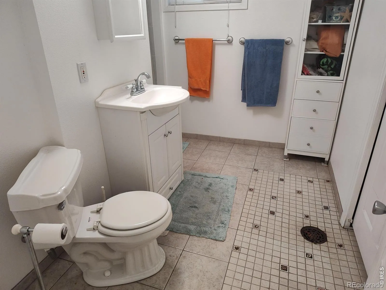 2 Forsyth Drive Longmont CO 80504 MLS #RECIR1058129 05052026193507 1600 27