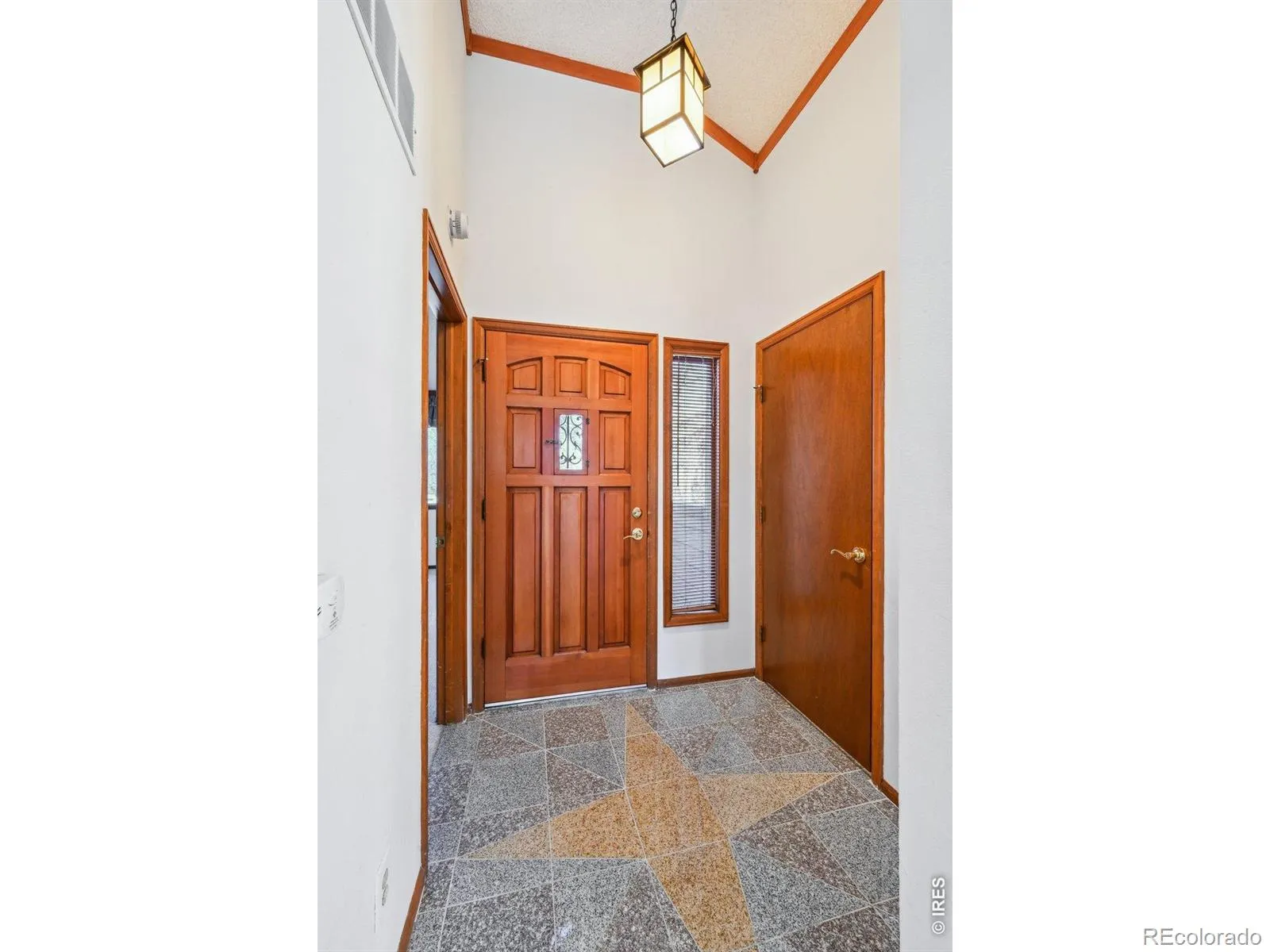 2275 E 129th Avenue Thornton CO 80241 MLS #RECIR1058137 05032026075058 1600 11