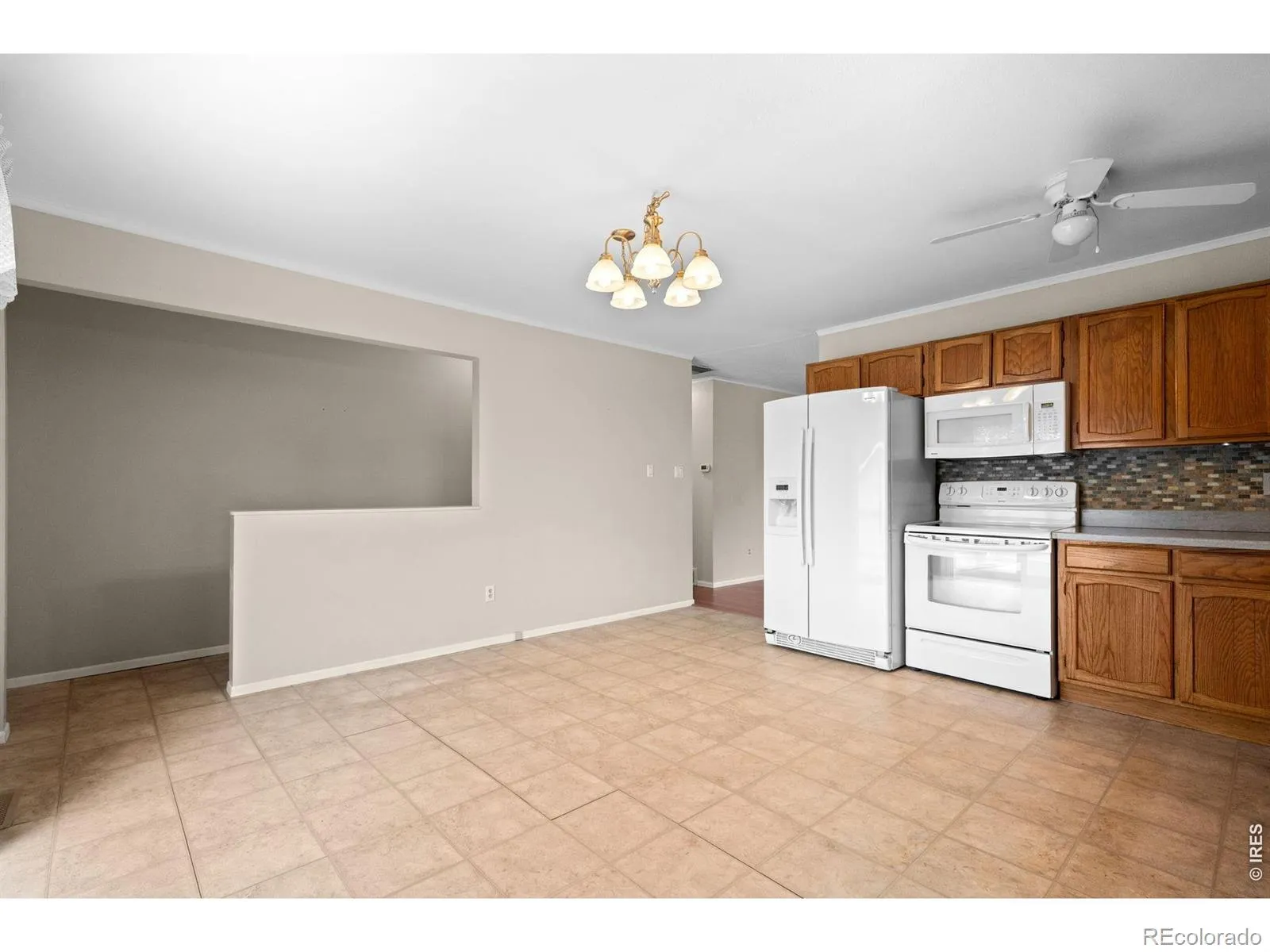 5634 W 63rd Avenue Arvada CO 80003 MLS #RECIR1058474 05102026094540 1600 10