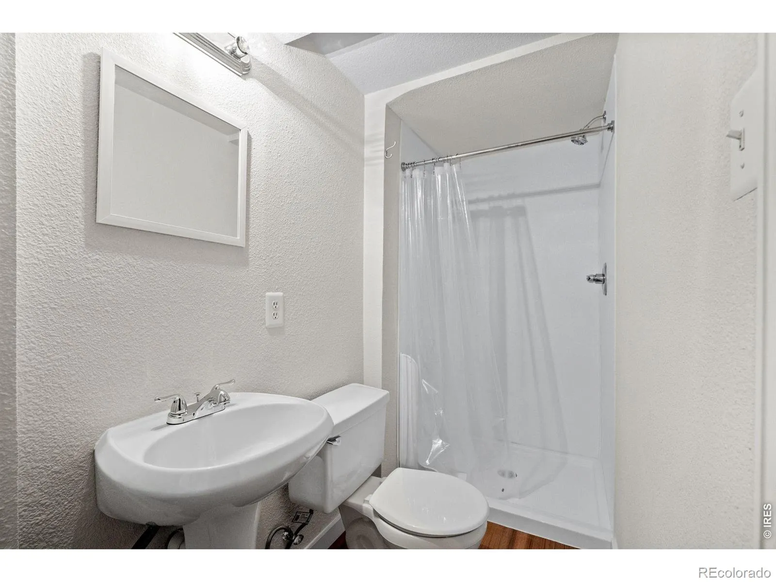 5634 W 63rd Avenue Arvada CO 80003 MLS #RECIR1058474 05102026094540 1600 24