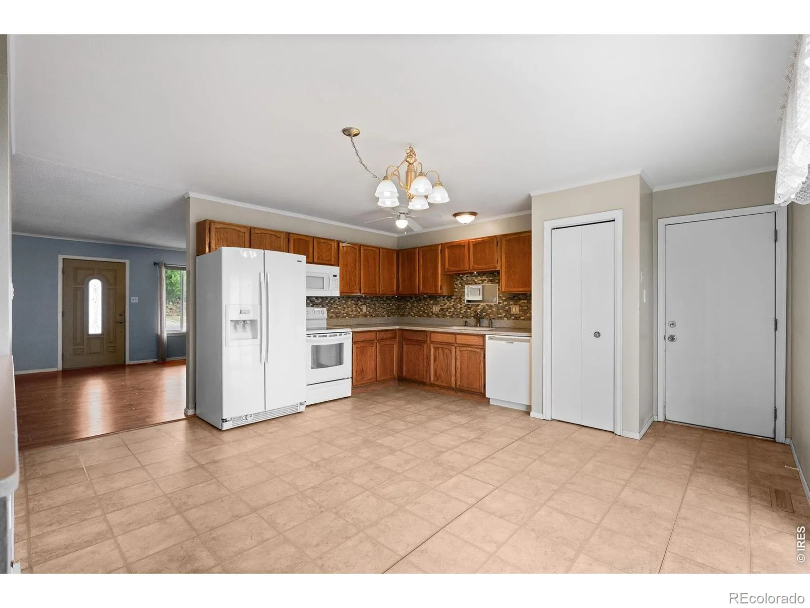 5634 W 63rd Avenue Arvada CO 80003 MLS #RECIR1058474 05102026094540 1600 9