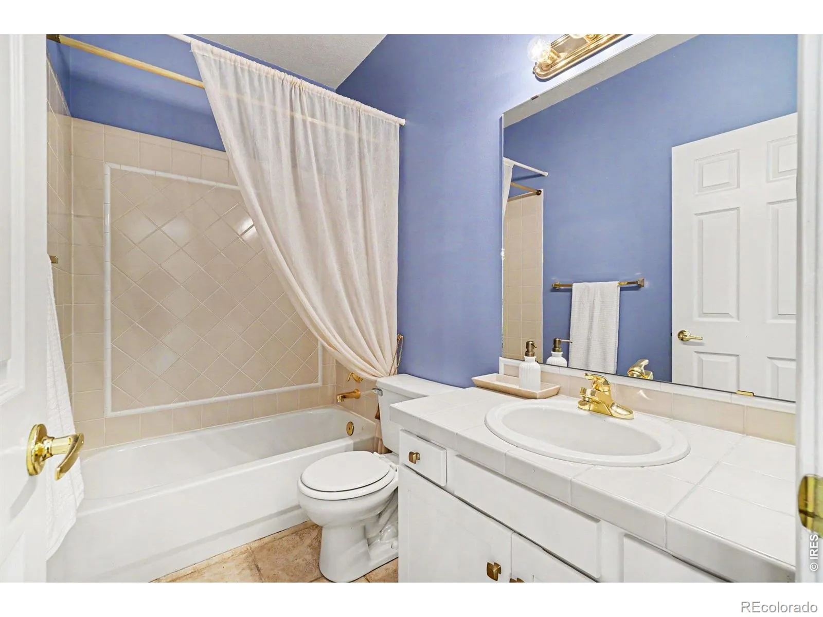 2952 Sonata Bay Court Longmont CO 80503 MLS #RECIR1058527 05102026094842 1600 16