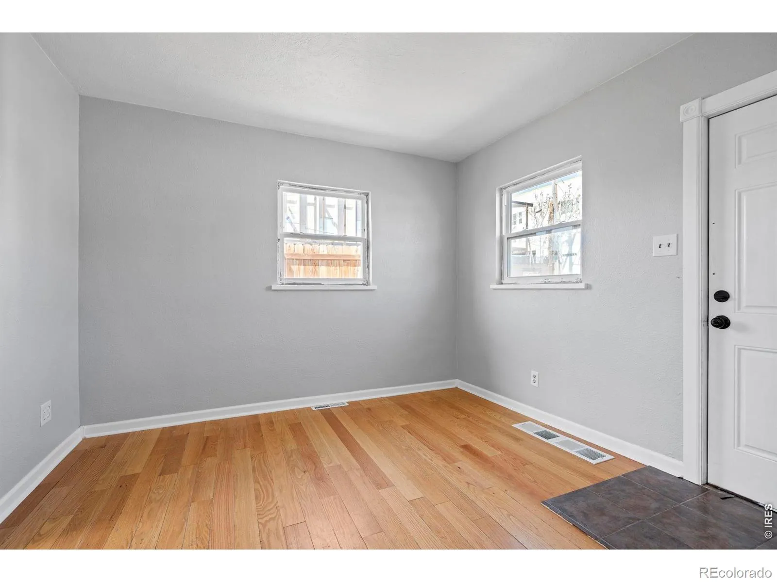 1105 S Zenobia Street #1105&1107 Denver CO 80219 MLS #RECIR1058591 05132026053655 1600 3