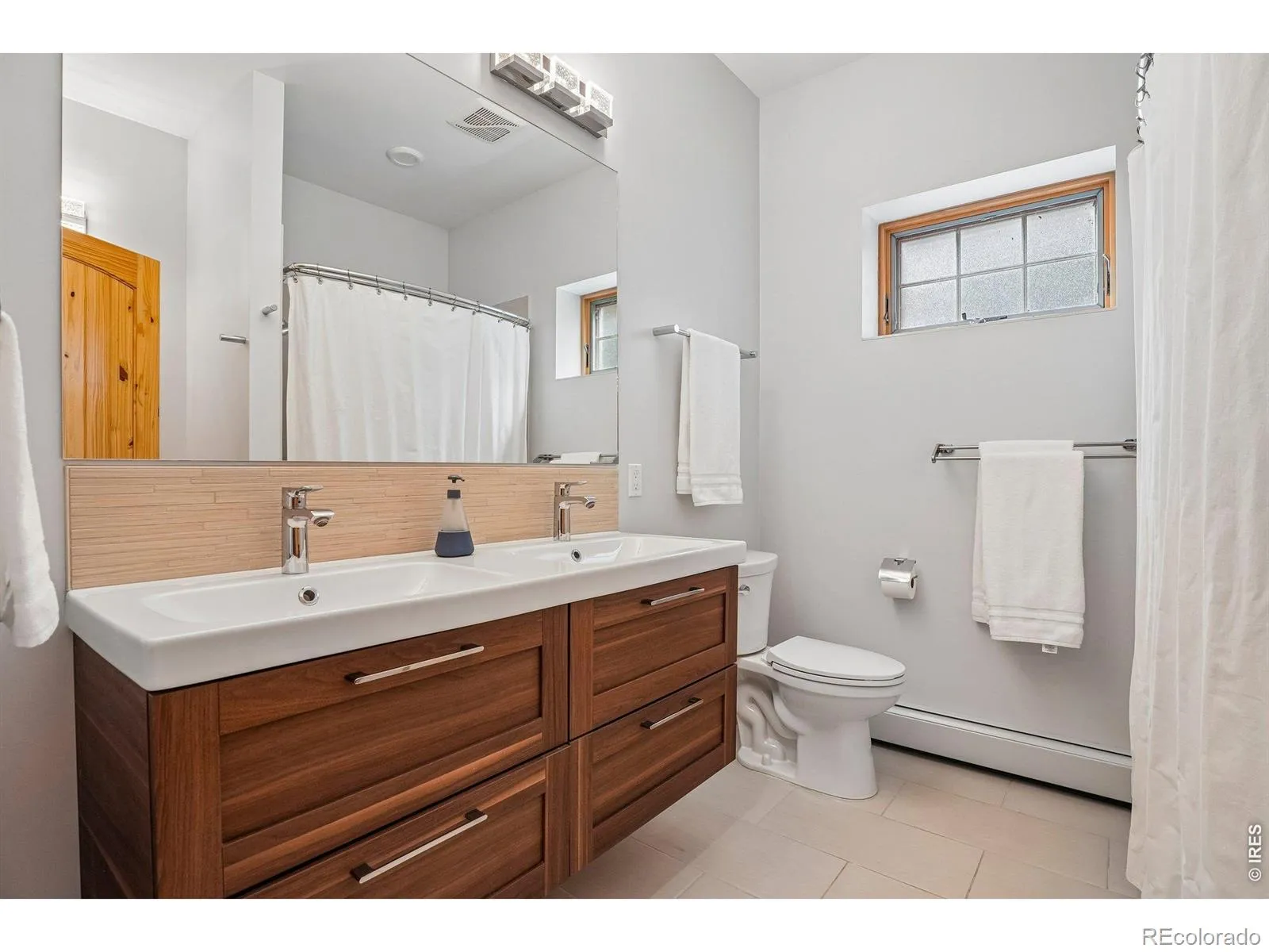 271 Kimbark Street Lafayette CO 80026 MLS #RECIR1058654 05092026205203 1600 37