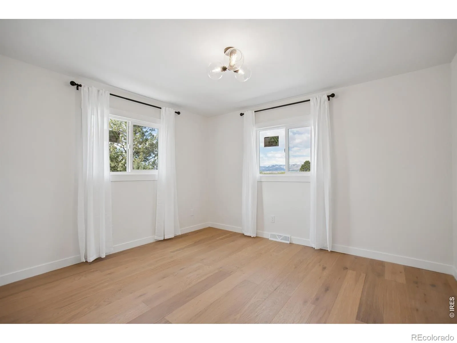 12 Baylor Drive Longmont CO 80503 MLS #RECIR1058685 05102026142514 1600 17