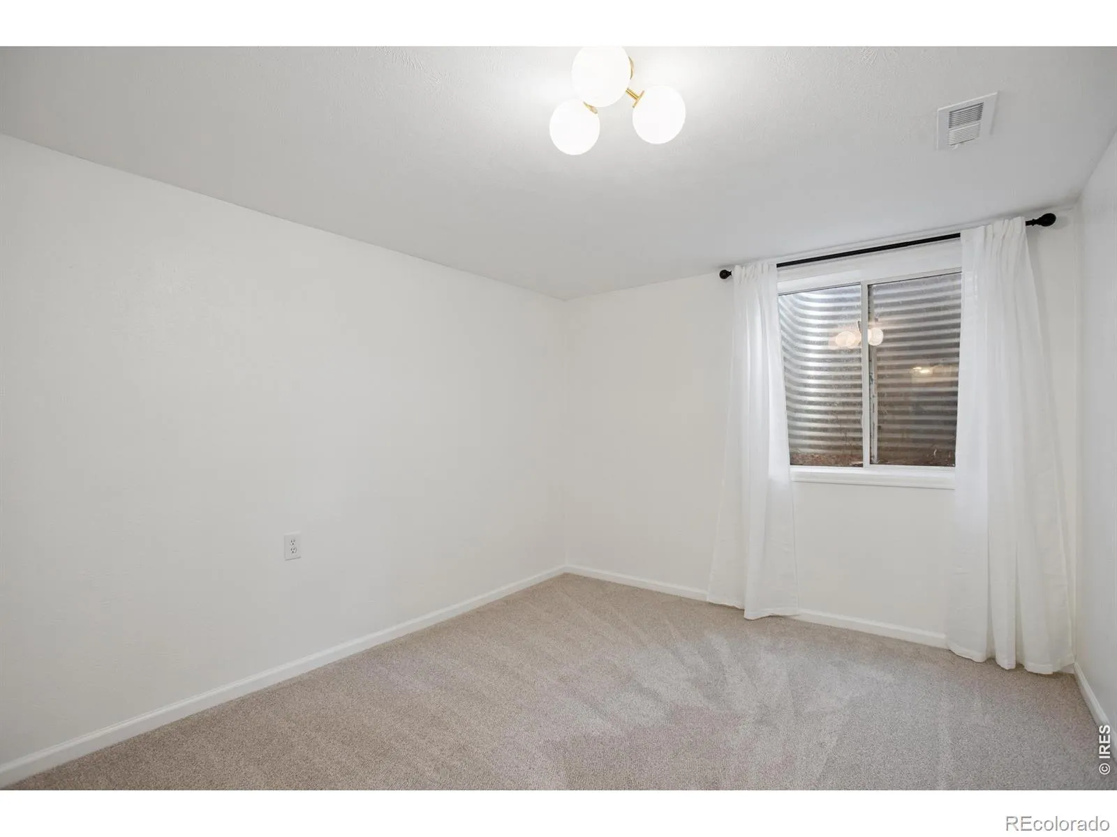 12 Baylor Drive Longmont CO 80503 MLS #RECIR1058685 05102026142514 1600 23