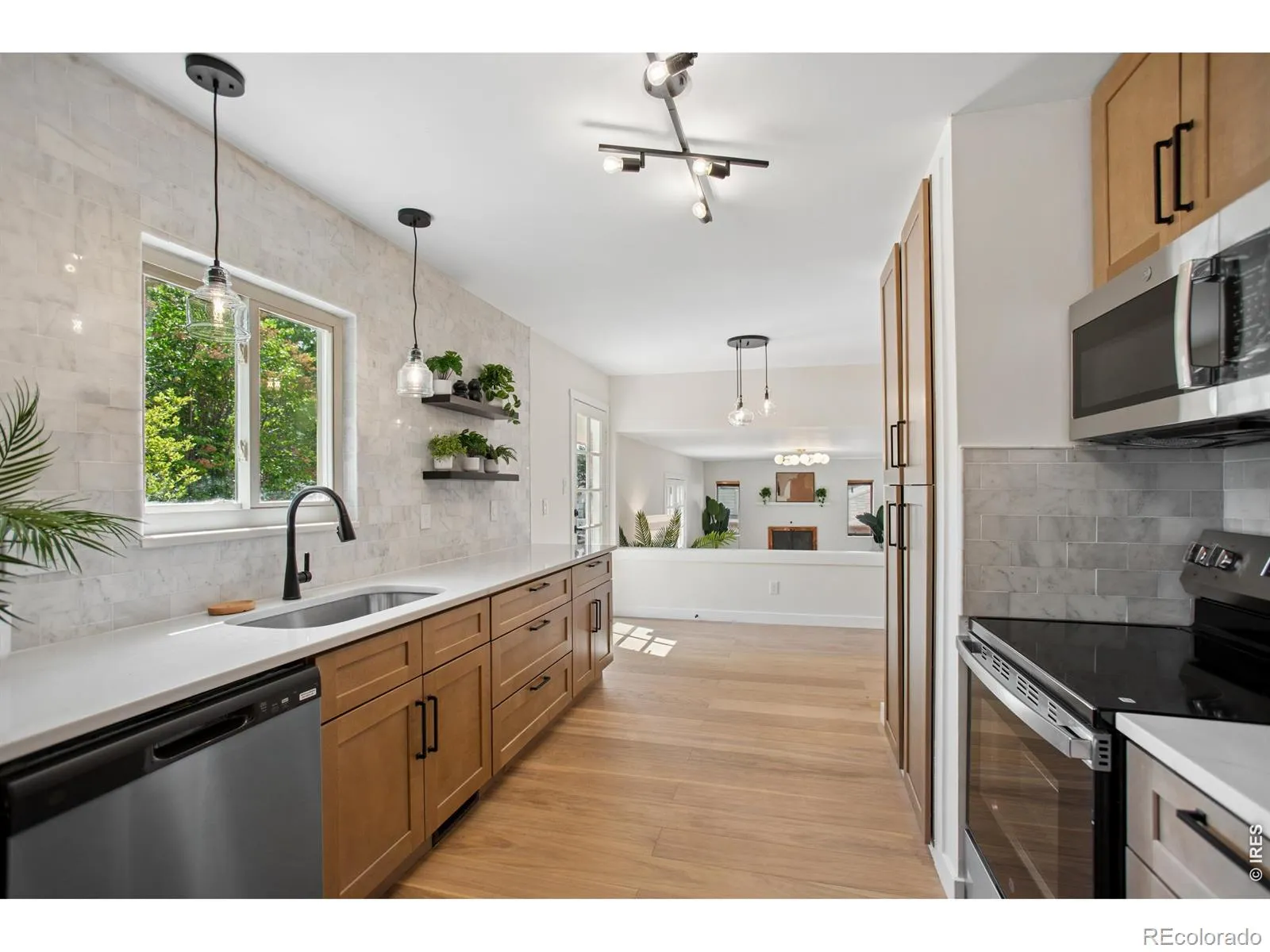 12 Baylor Drive Longmont CO 80503 MLS #RECIR1058685 05102026142514 1600 4