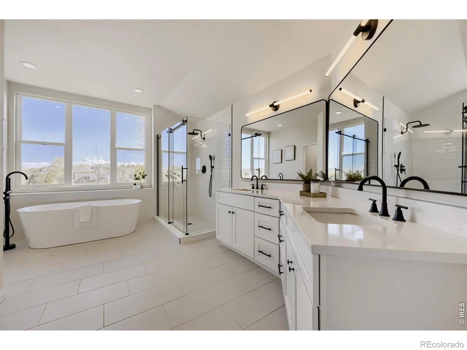 19882 E Geddes Place Centennial CO 80016 MLS #RECIR1058691 05092026192333 1600 18