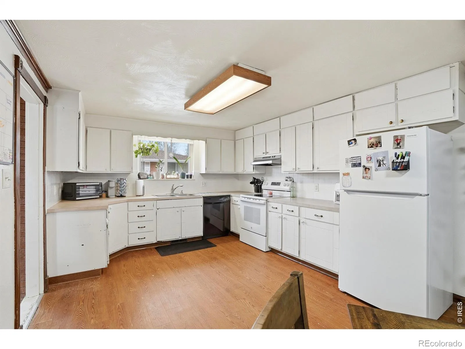 1119 Bross Street Longmont CO 80501 MLS #RECIR1058713 05202026001837 1600 5