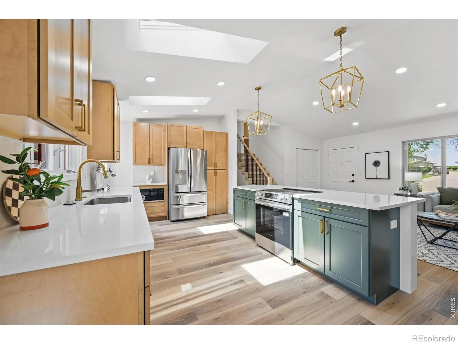 6757 Xenon Drive Arvada CO 80004 MLS #RECIR1058719 05102026152423 1600 10