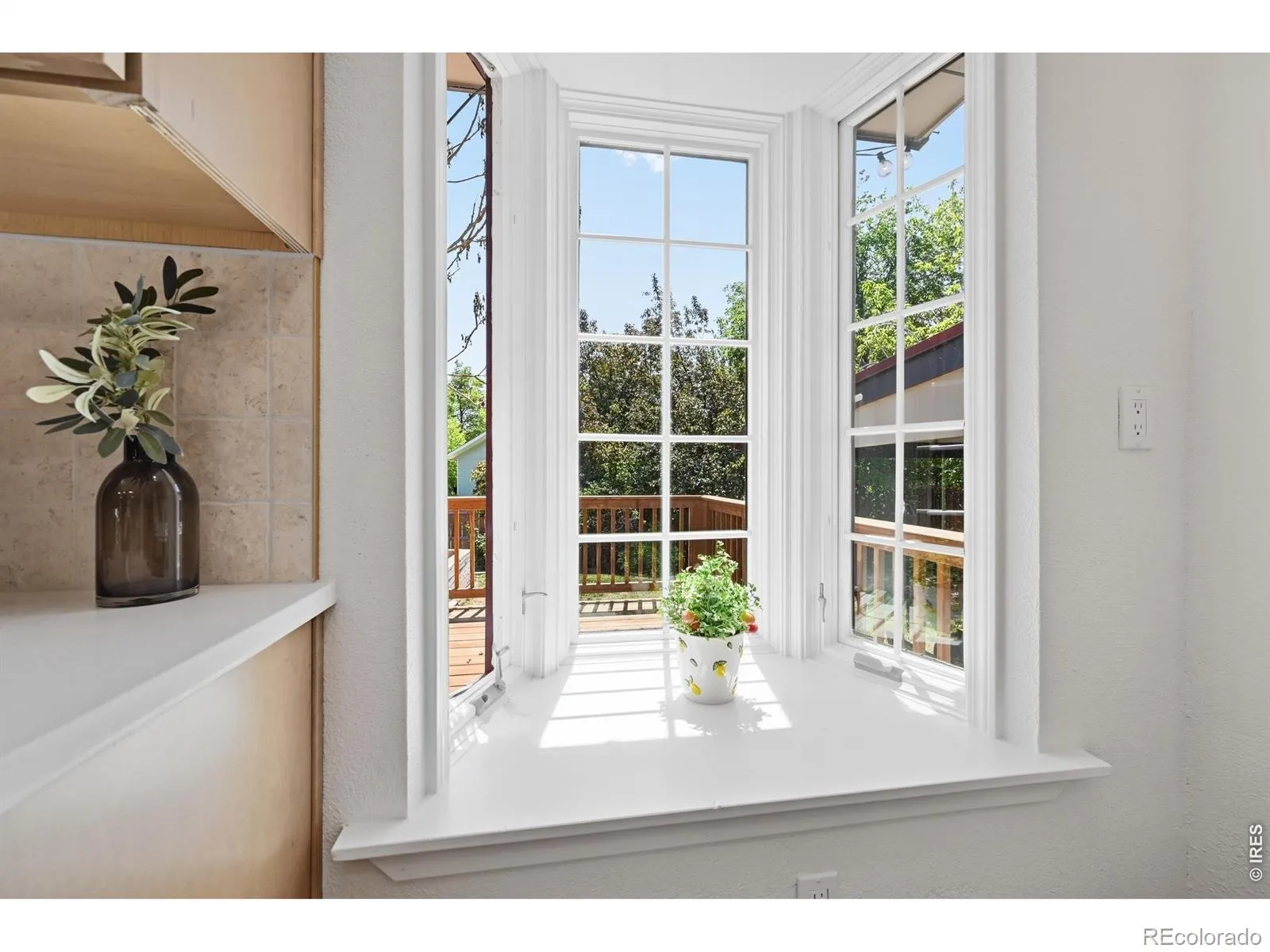 6757 Xenon Drive Arvada CO 80004 MLS #RECIR1058719 05102026152423 1600 14
