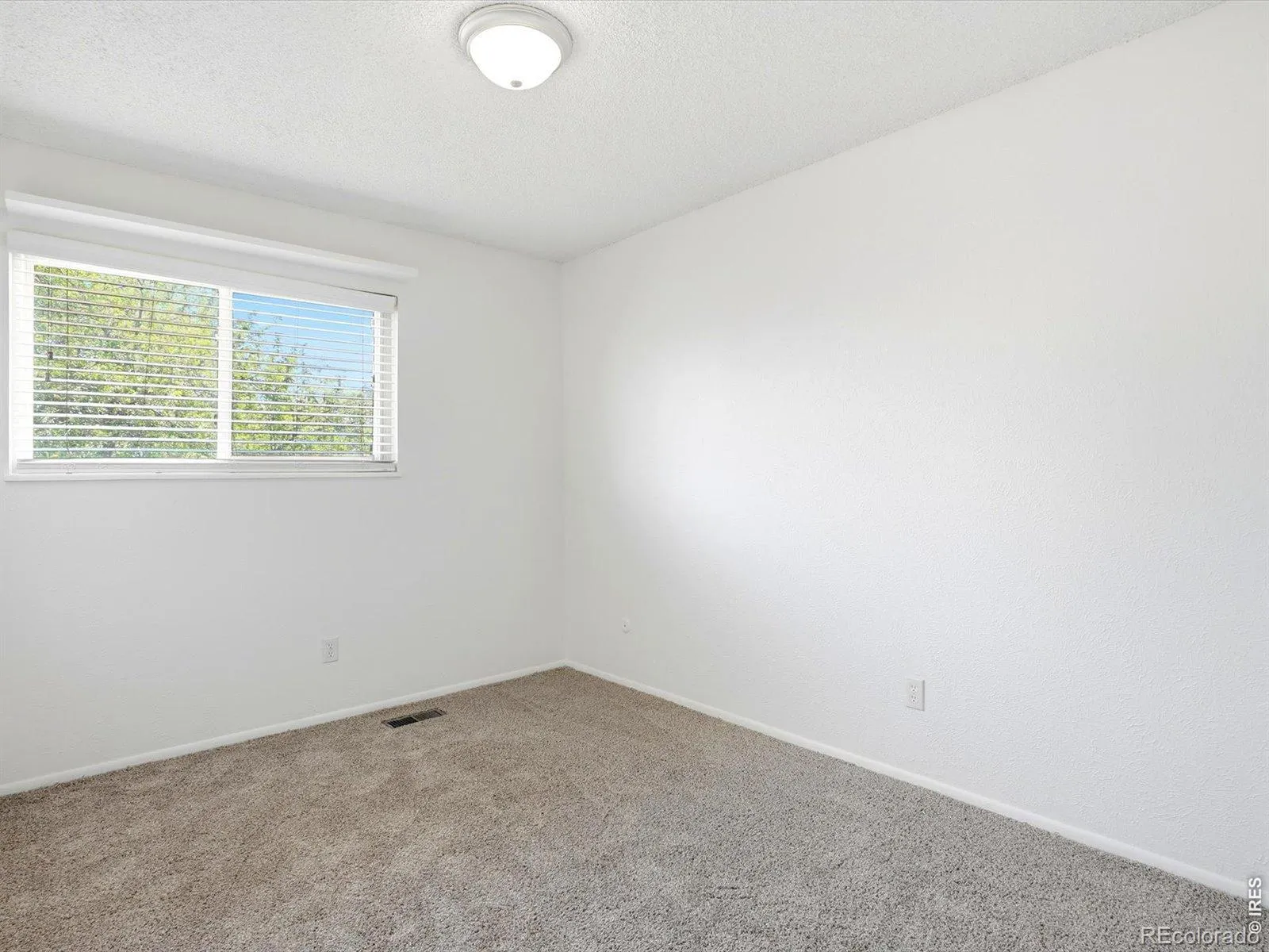 3214 W 135th Avenue Broomfield CO 80020 MLS #RECIR1058752 05122026012521 1600 18