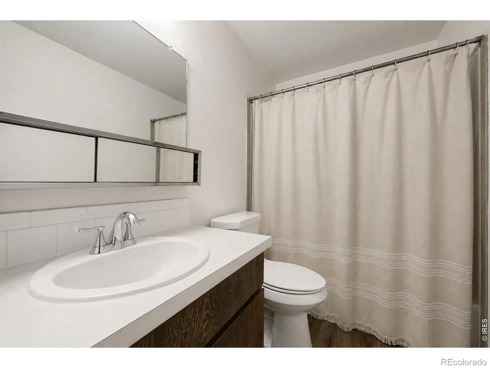 938 Kelly Place Longmont CO 80501 MLS #RECIR1058785 05122026012600 1600 16