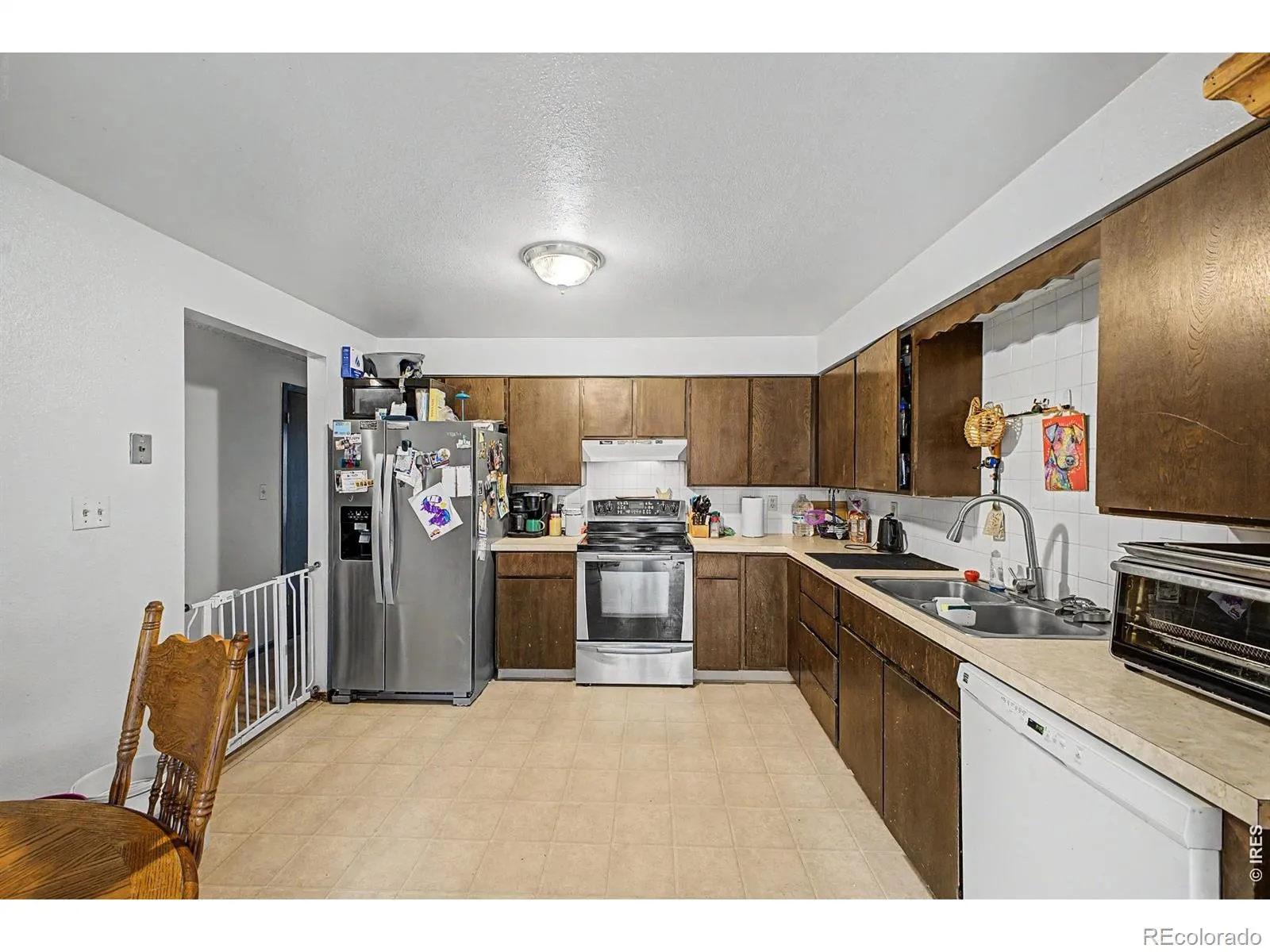 938 Kelly Place Longmont CO 80501 MLS #RECIR1058785 05122026012600 1600 4