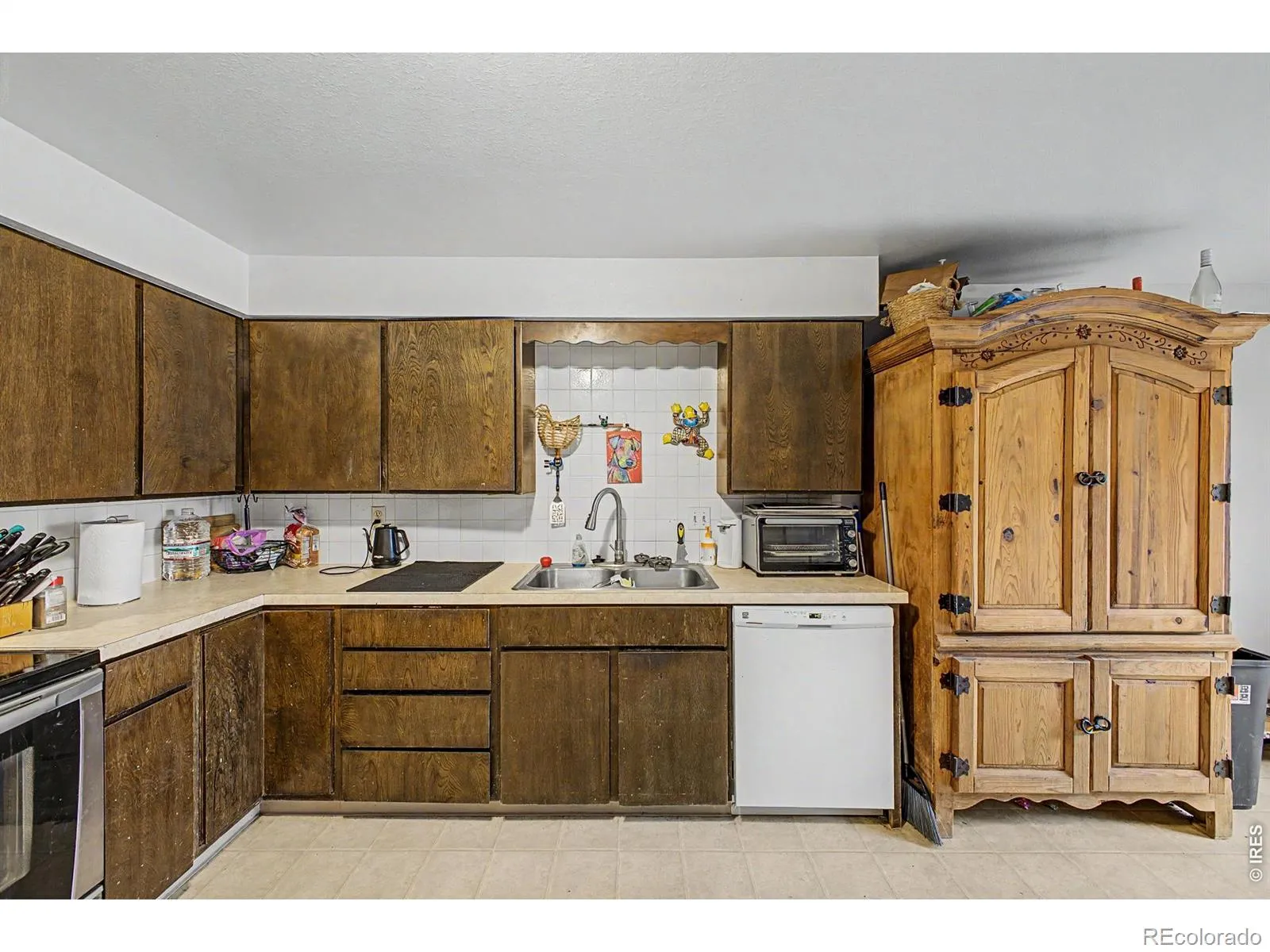 938 Kelly Place Longmont CO 80501 MLS #RECIR1058785 05122026012600 1600 7