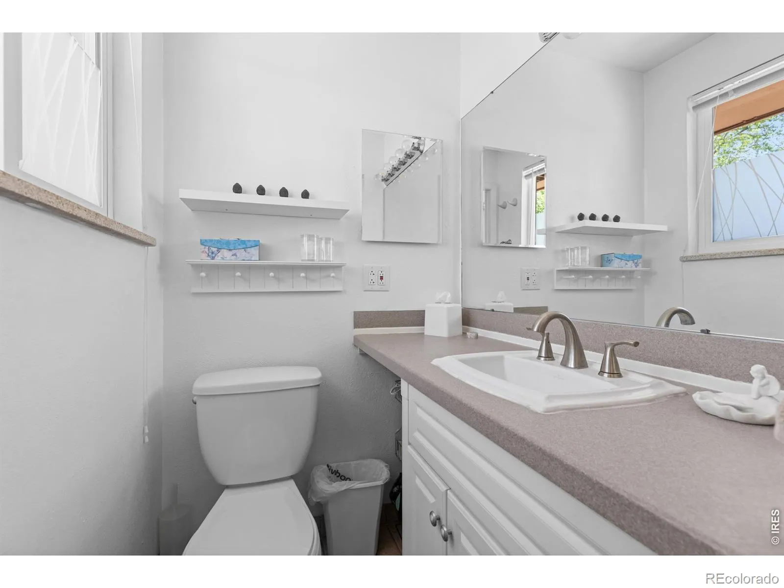 10933 W 67th Place Arvada CO 80004 MLS #RECIR1058816 05232026101254 1600 10