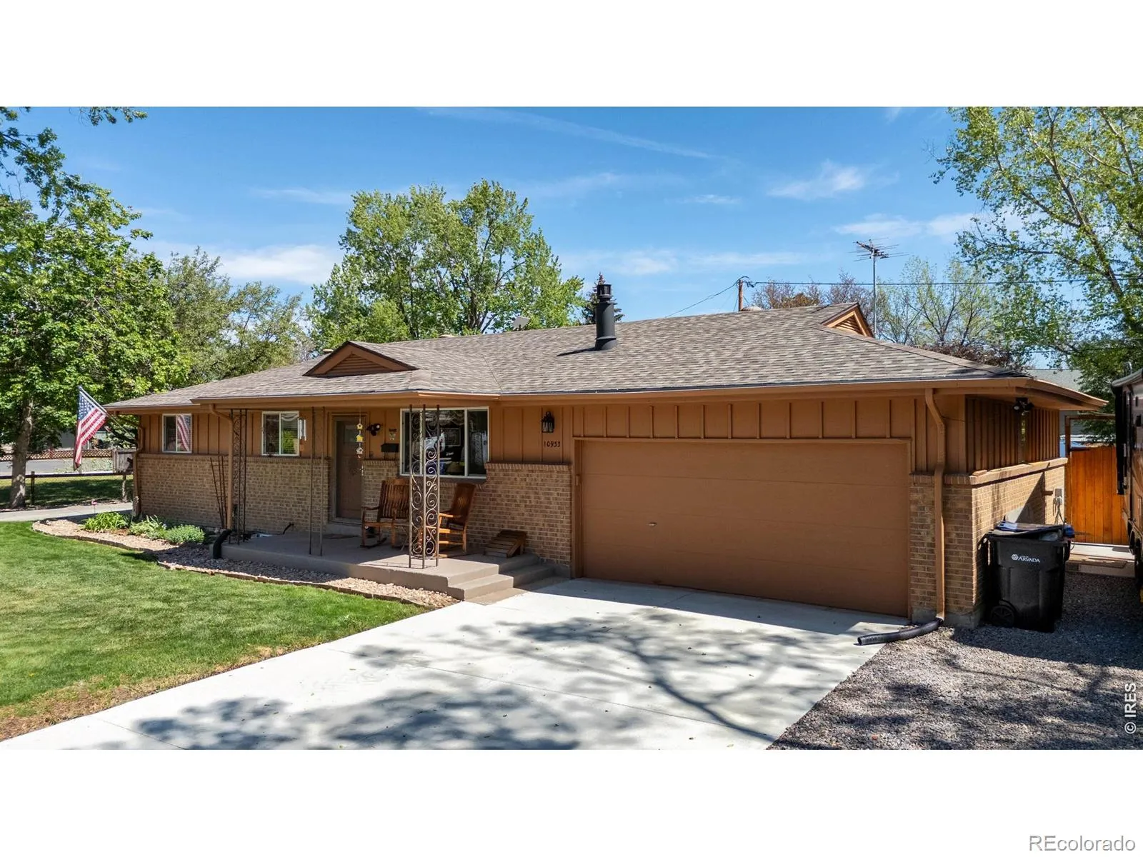 10933 W 67th Place Arvada CO 80004 MLS #RECIR1058816 05232026101254 1600 36