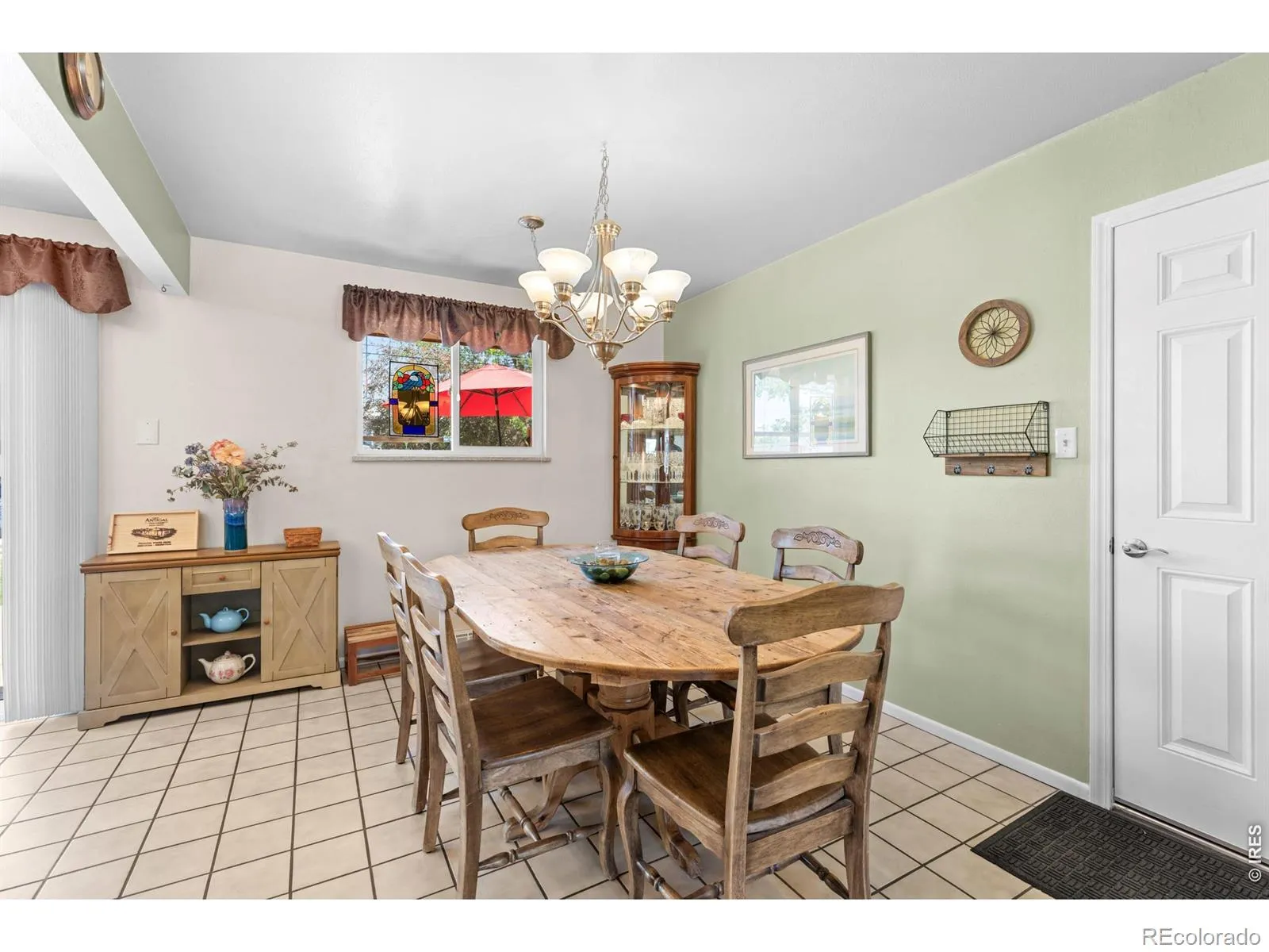 10933 W 67th Place Arvada CO 80004 MLS #RECIR1058816 05232026101254 1600 7