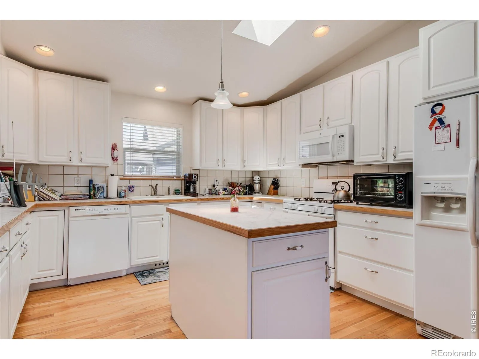 10007 E County Line Road Longmont CO 80501 MLS #RECIR1058870 05132026002345 1600 11
