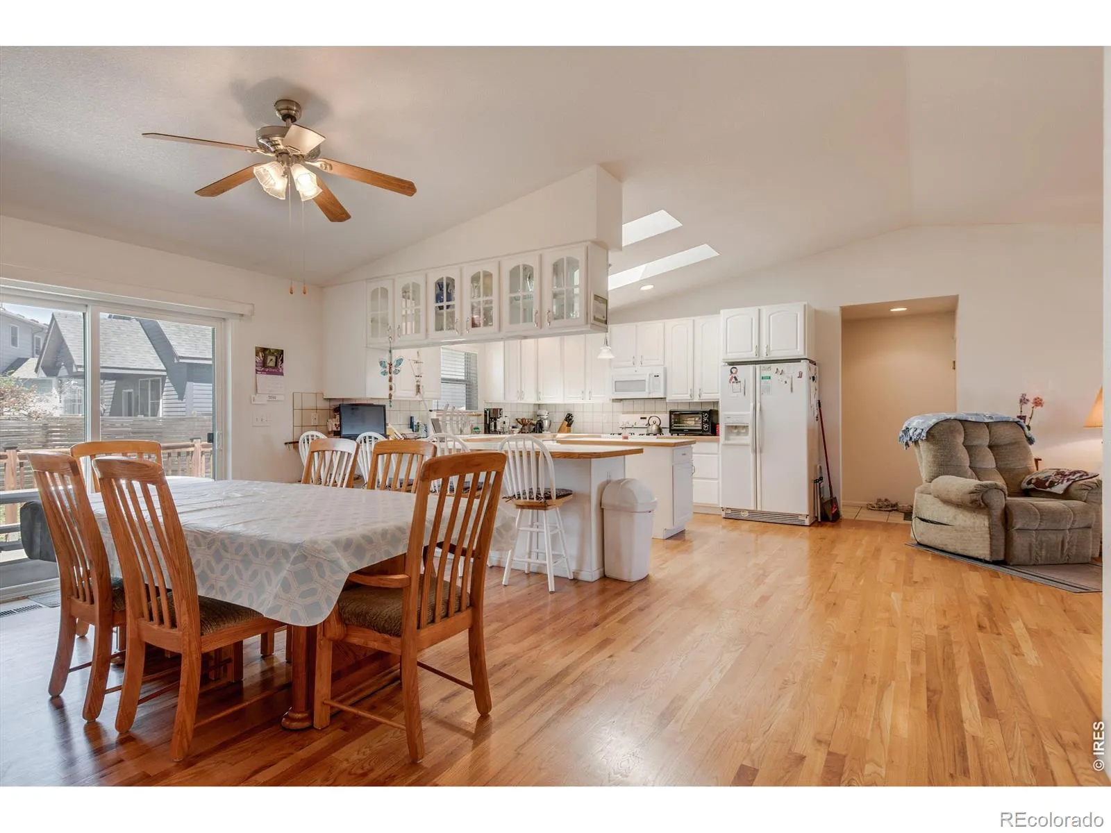 10007 E County Line Road Longmont CO 80501 MLS #RECIR1058870 05132026002345 1600 14