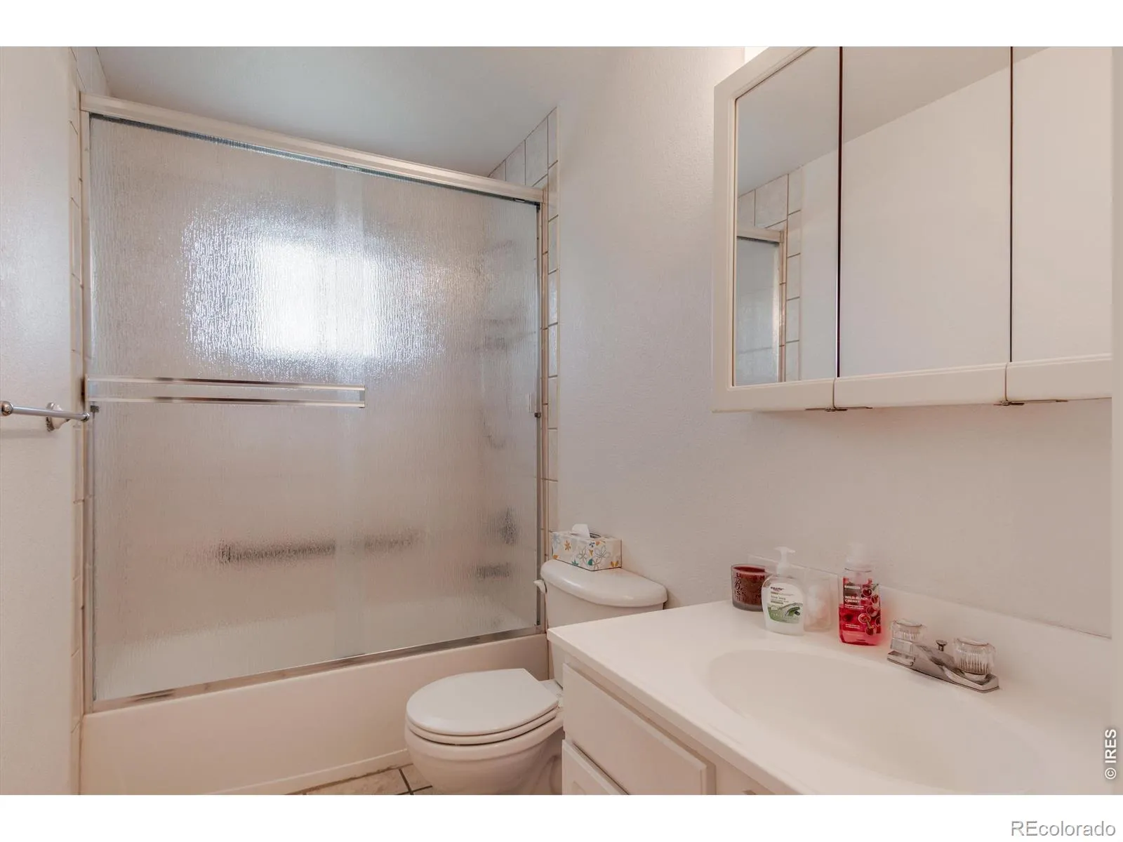 10007 E County Line Road Longmont CO 80501 MLS #RECIR1058870 05132026002345 1600 24