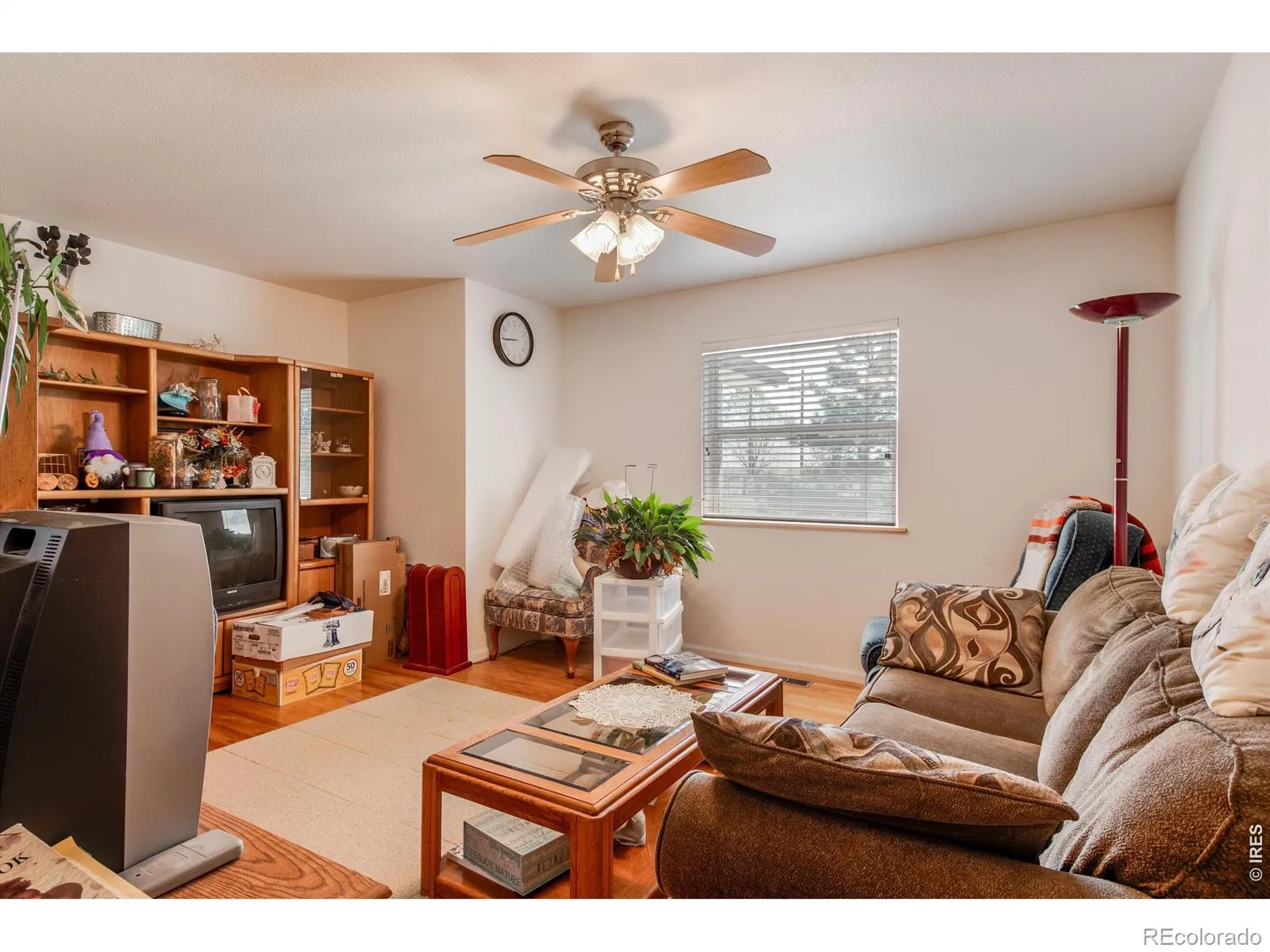 10007 E County Line Road Longmont CO 80501 MLS #RECIR1058870 05132026002345 1600 25