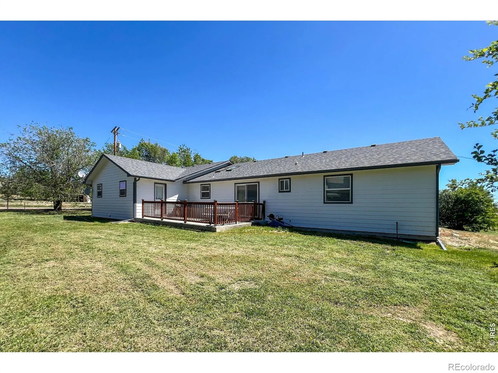 10007 E County Line Road Longmont CO 80501 MLS #RECIR1058870 05132026002345 1600 34
