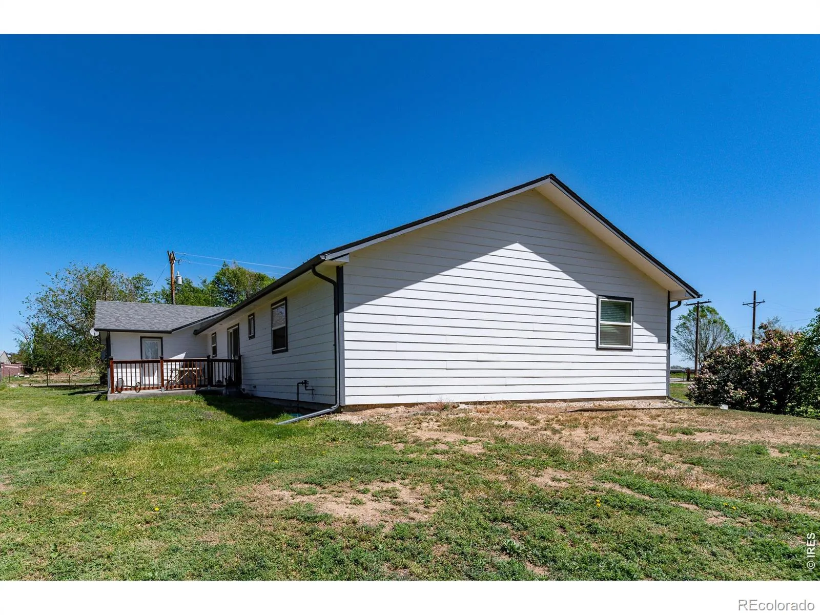 10007 E County Line Road Longmont CO 80501 MLS #RECIR1058870 05132026002345 1600 37