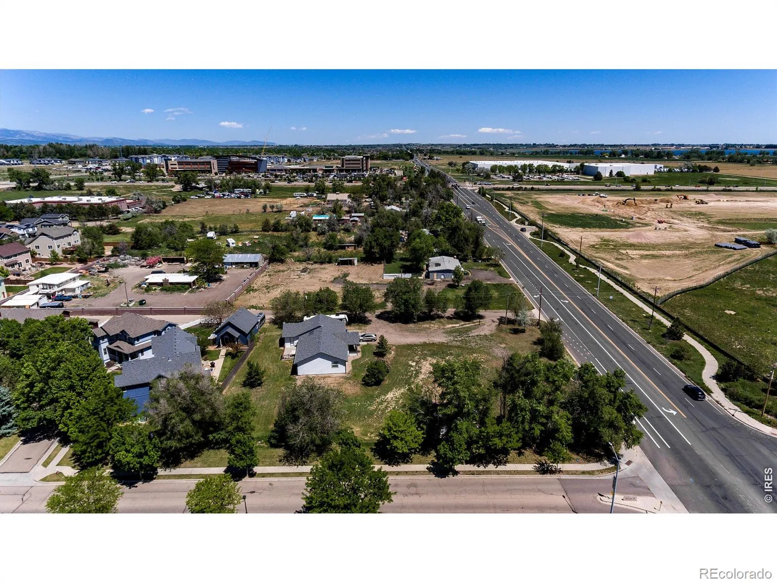 10007 E County Line Road Longmont CO 80501 MLS #RECIR1058870 05132026002345 1600 42
