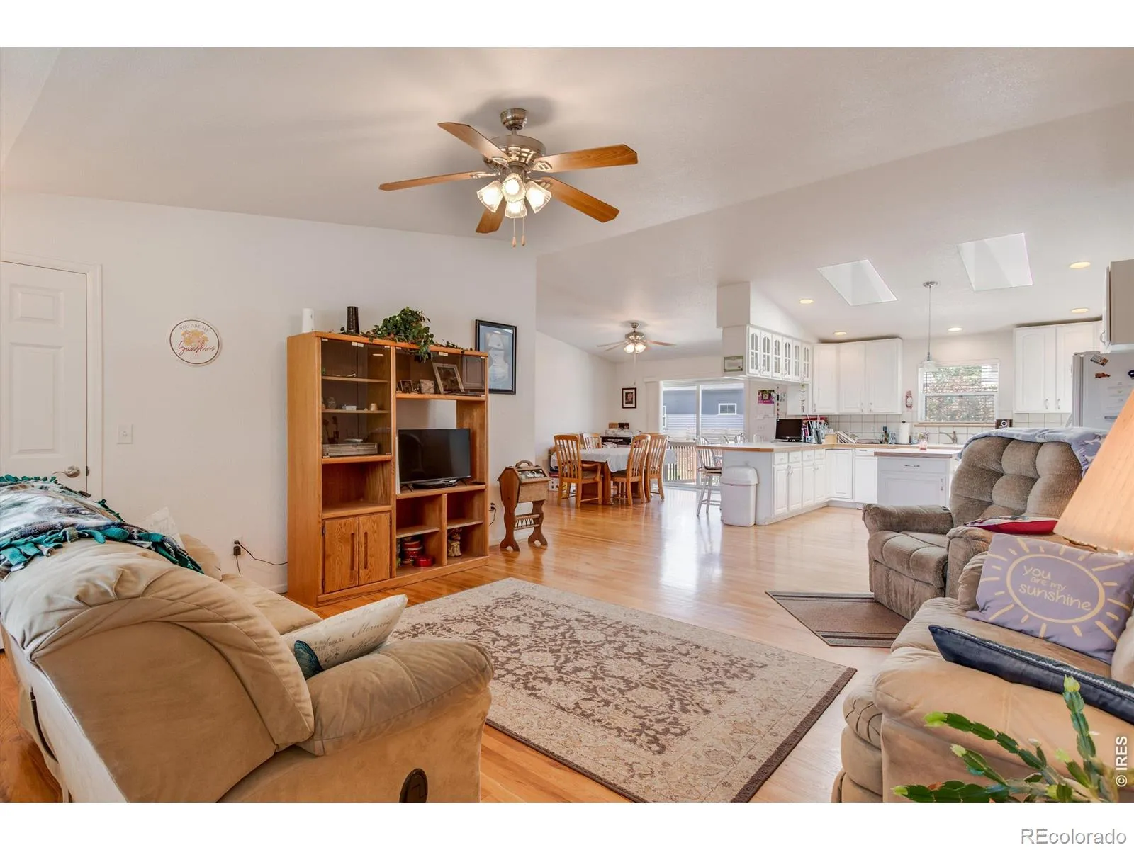 10007 E County Line Road Longmont CO 80501 MLS #RECIR1058870 05132026002345 1600 9