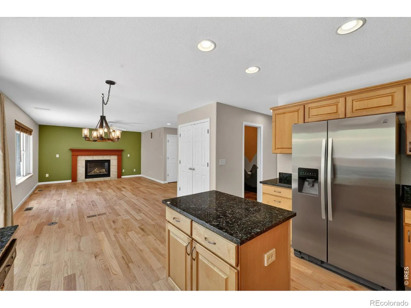 1106 Button Rock Drive Longmont CO 80504 MLS #RECIR1058878 05132026032527 1600 13