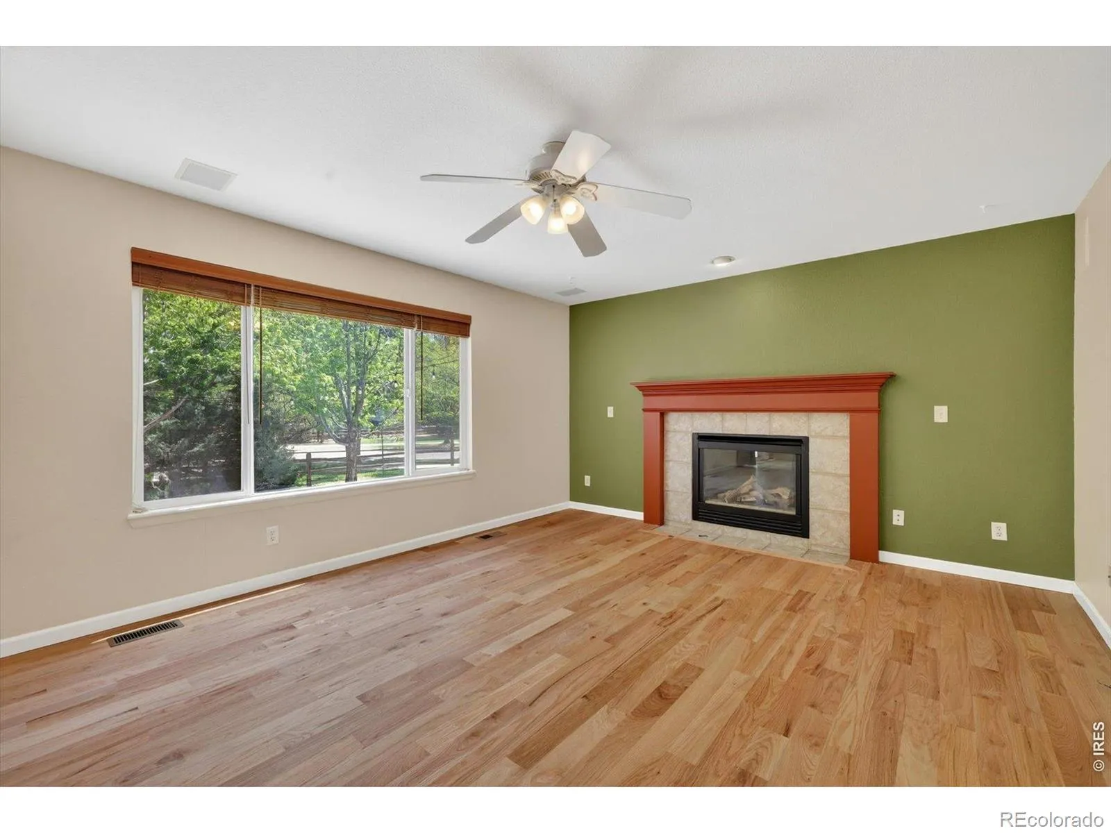 1106 Button Rock Drive Longmont CO 80504 MLS #RECIR1058878 05132026032527 1600 16