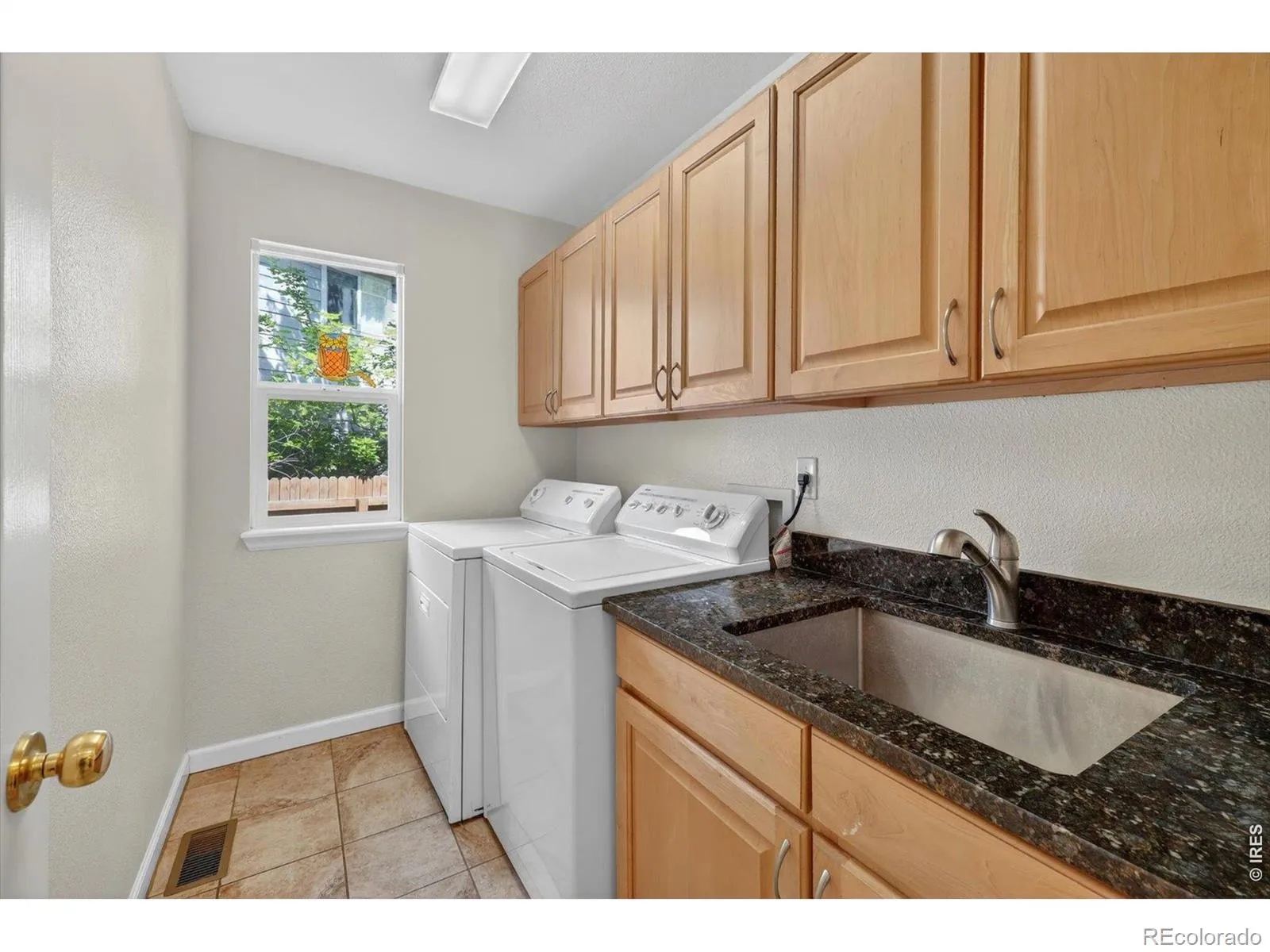 1106 Button Rock Drive Longmont CO 80504 MLS #RECIR1058878 05132026032527 1600 18