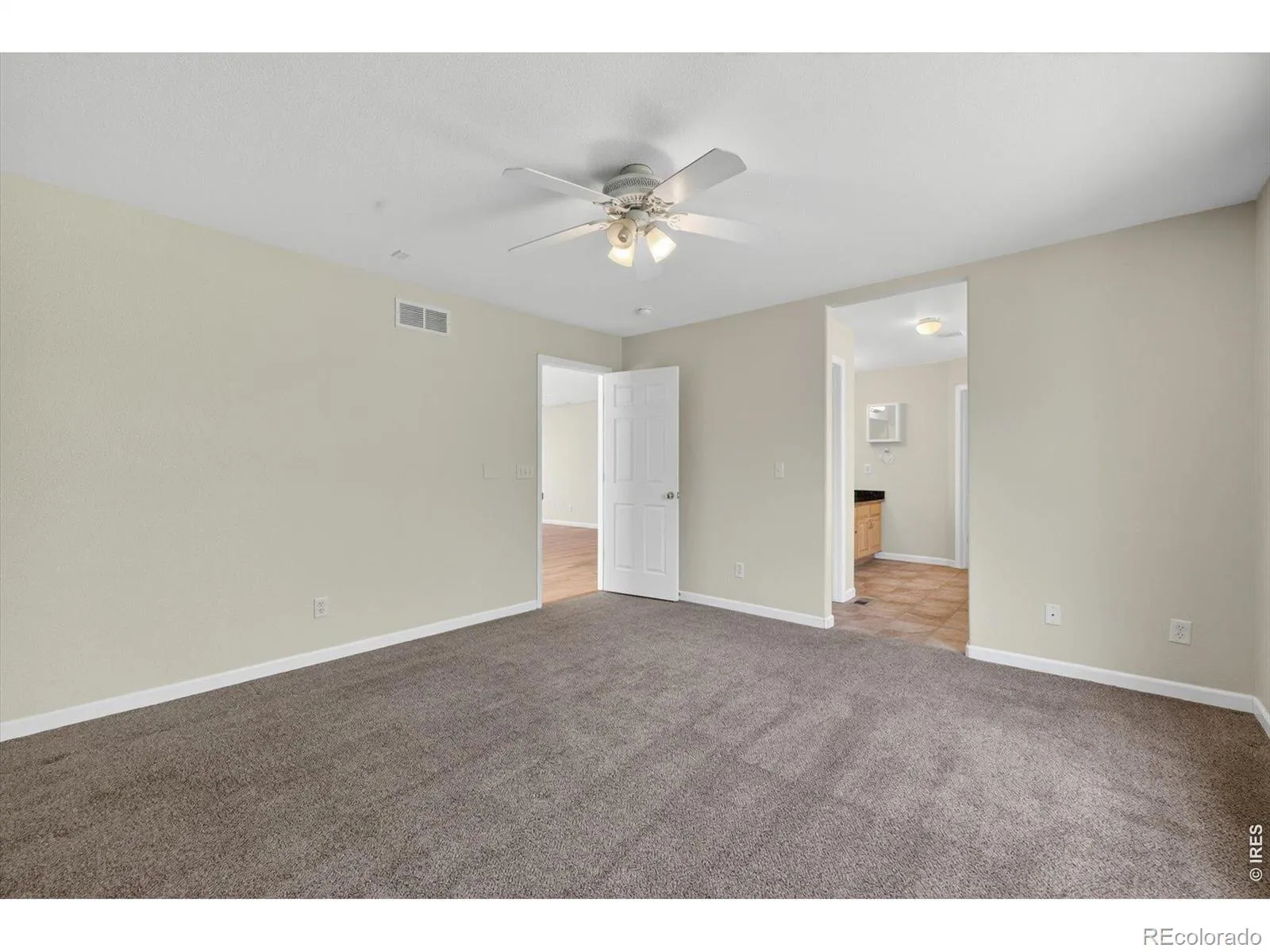 1106 Button Rock Drive Longmont CO 80504 MLS #RECIR1058878 05132026032527 1600 25