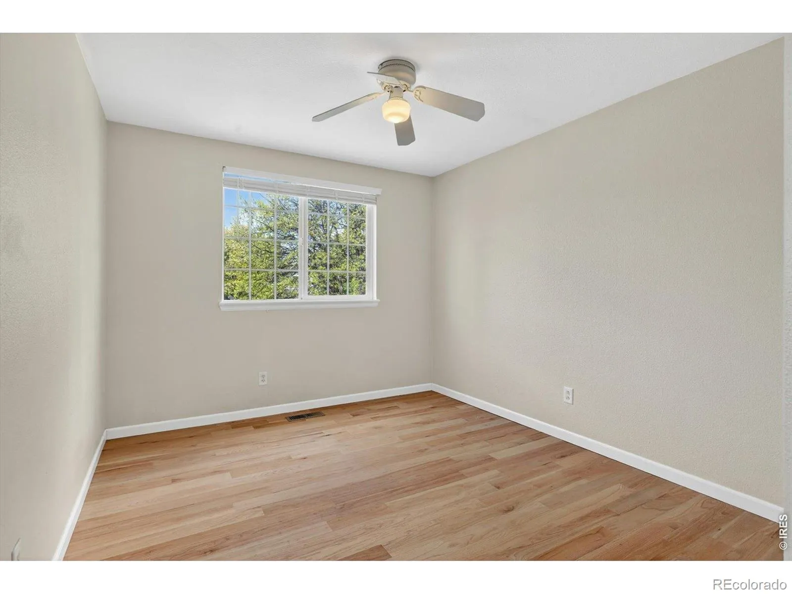 1106 Button Rock Drive Longmont CO 80504 MLS #RECIR1058878 05132026032527 1600 31