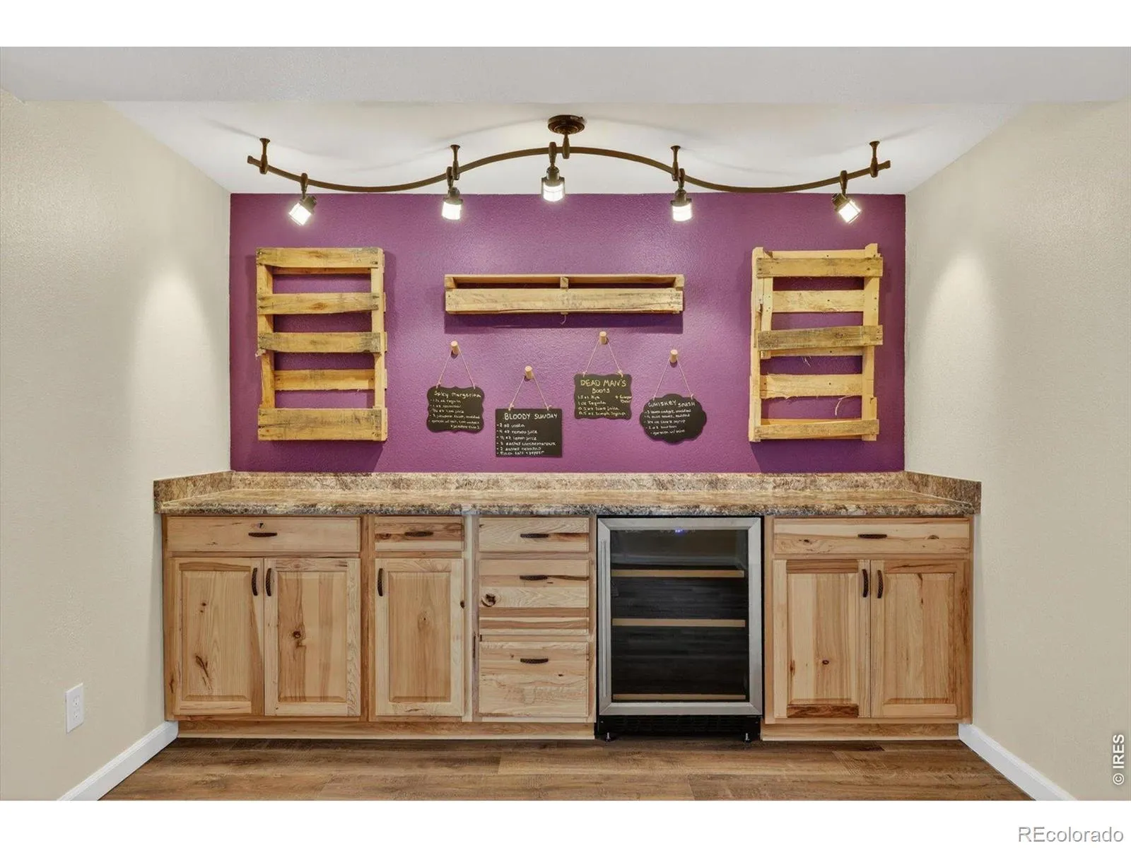 1106 Button Rock Drive Longmont CO 80504 MLS #RECIR1058878 05132026032527 1600 37