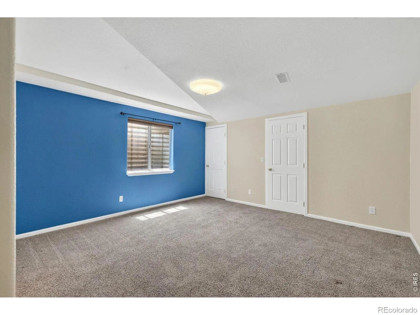 1106 Button Rock Drive Longmont CO 80504 MLS #RECIR1058878 05132026032527 1600 42