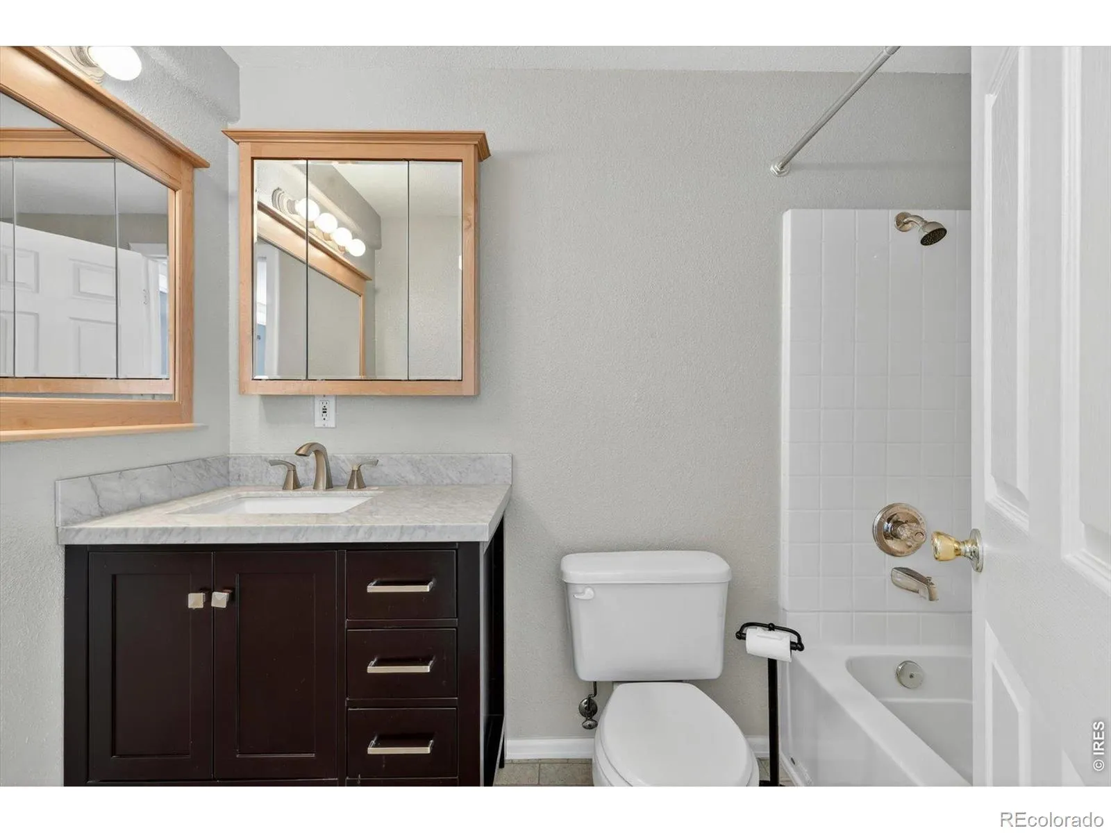 1106 Button Rock Drive Longmont CO 80504 MLS #RECIR1058878 05132026032527 1600 44